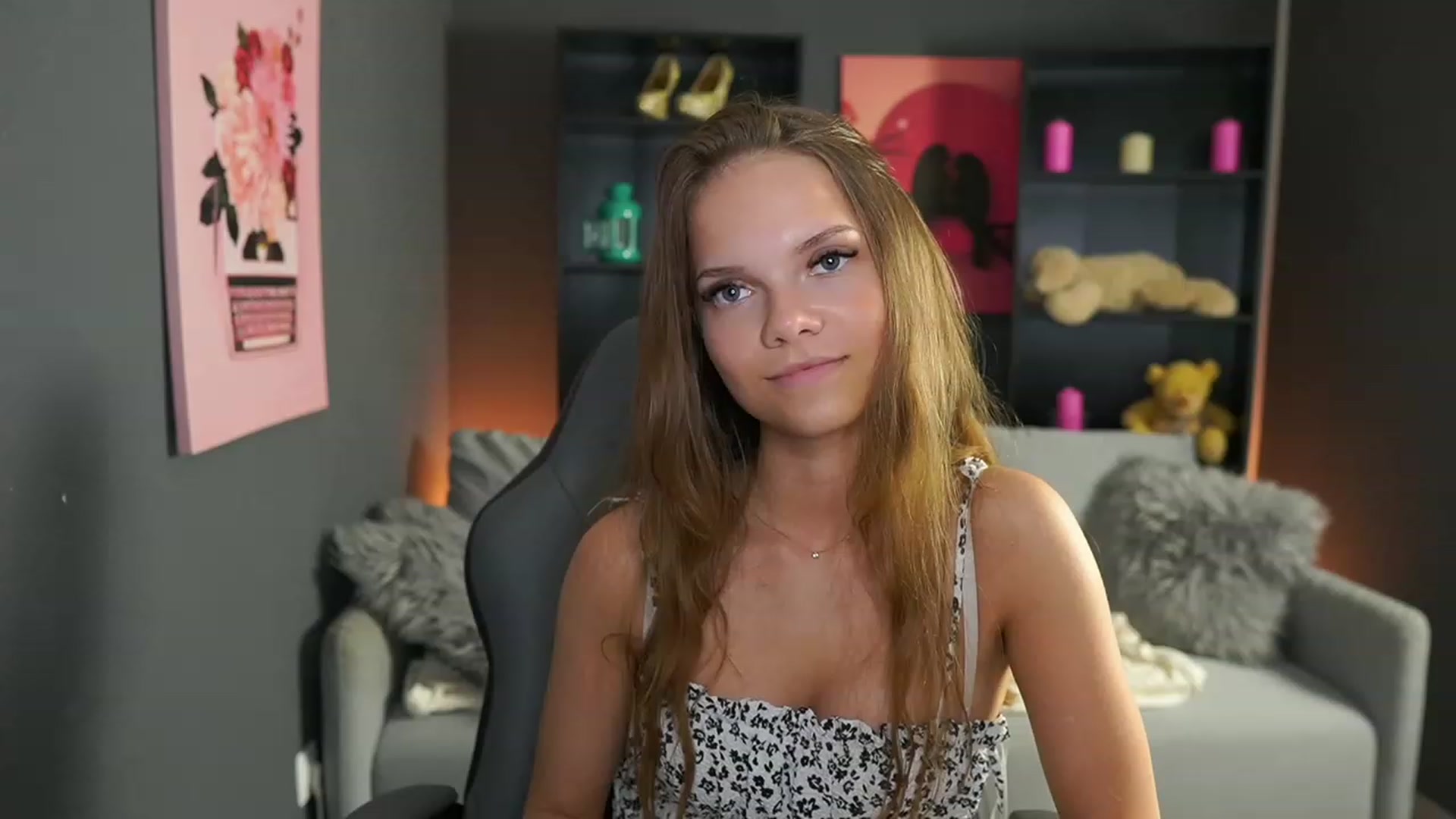 Gallery image thumbnail from Natasha_Malk's myfreecams stream on, 10/22/2023, 15:31 image 17 of 20