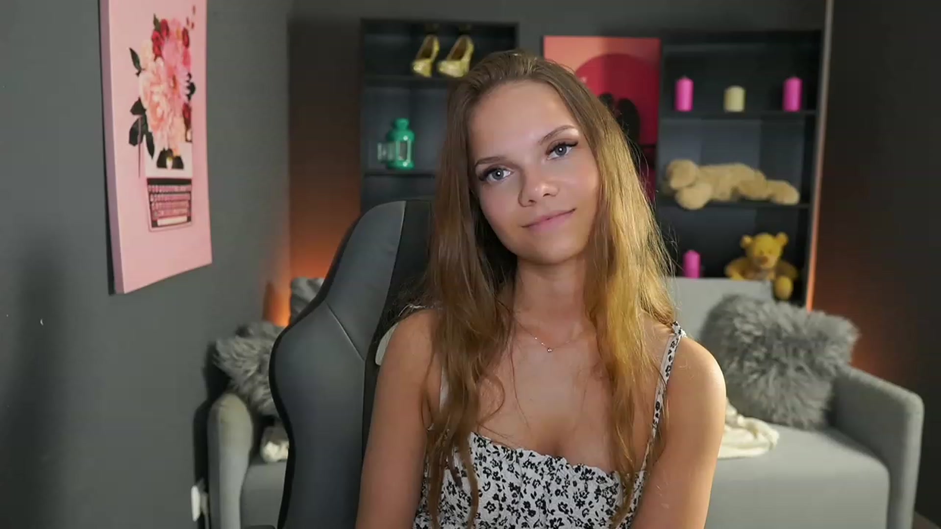 Gallery image thumbnail from Natasha_Malk's myfreecams stream on, 10/22/2023, 15:31 image 15 of 20