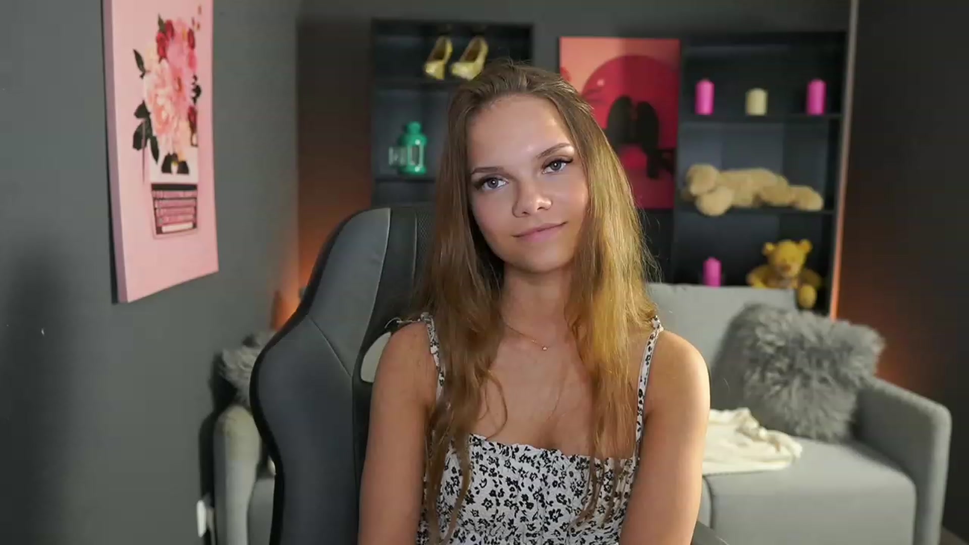 Gallery image thumbnail from Natasha_Malk's myfreecams stream on, 10/22/2023, 15:31 image 18 of 20
