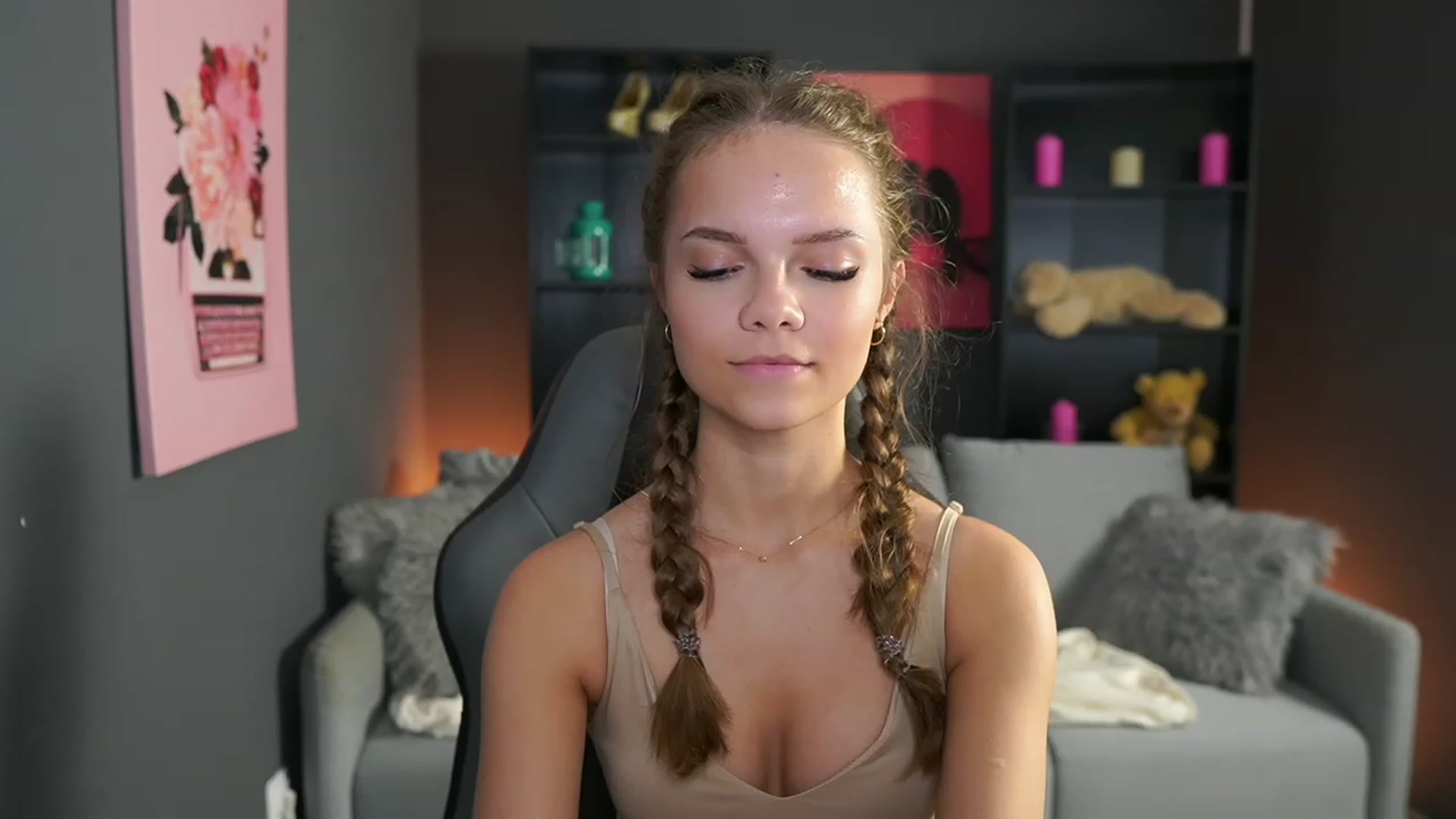Gallery image thumbnail from Natasha_Malk's myfreecams stream on, 10/29/2023, 16:12 image 3 of 20