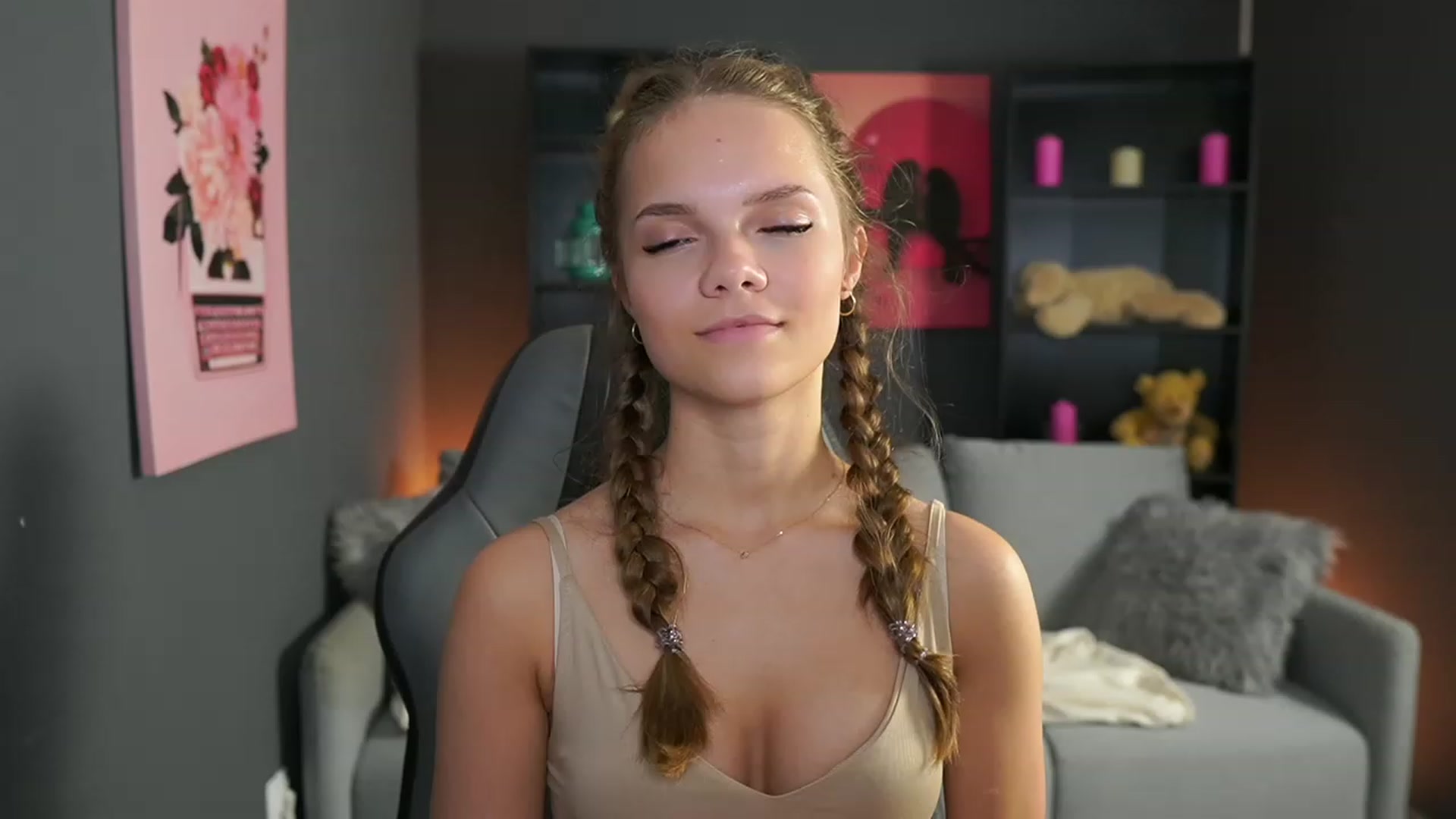 Gallery image thumbnail from Natasha_Malk's myfreecams stream on, 10/29/2023, 16:31 image 11 of 20
