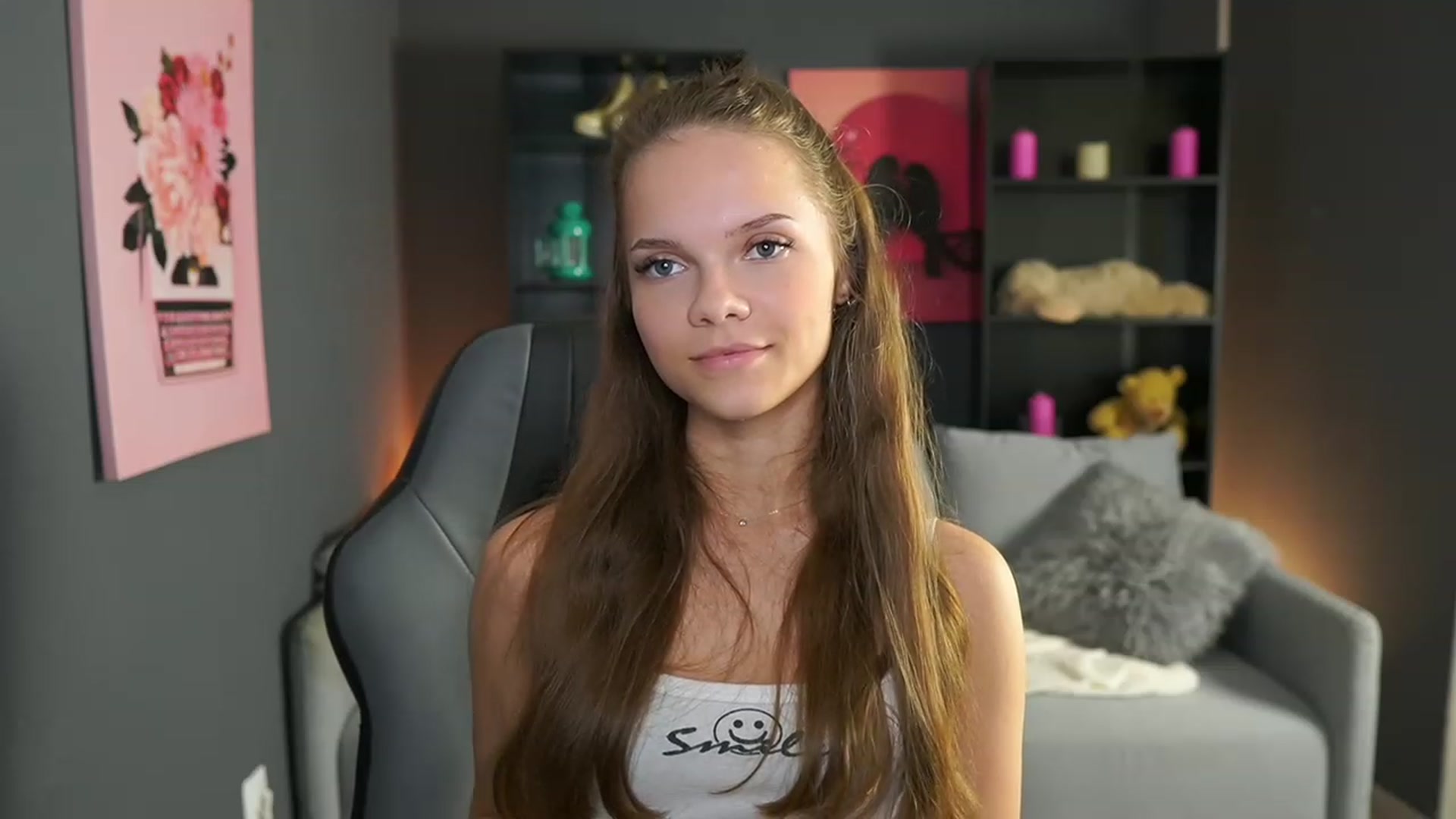 Gallery image thumbnail from Natasha_Malk's myfreecams stream on, 11/10/2023, 16:10 image 17 of 20