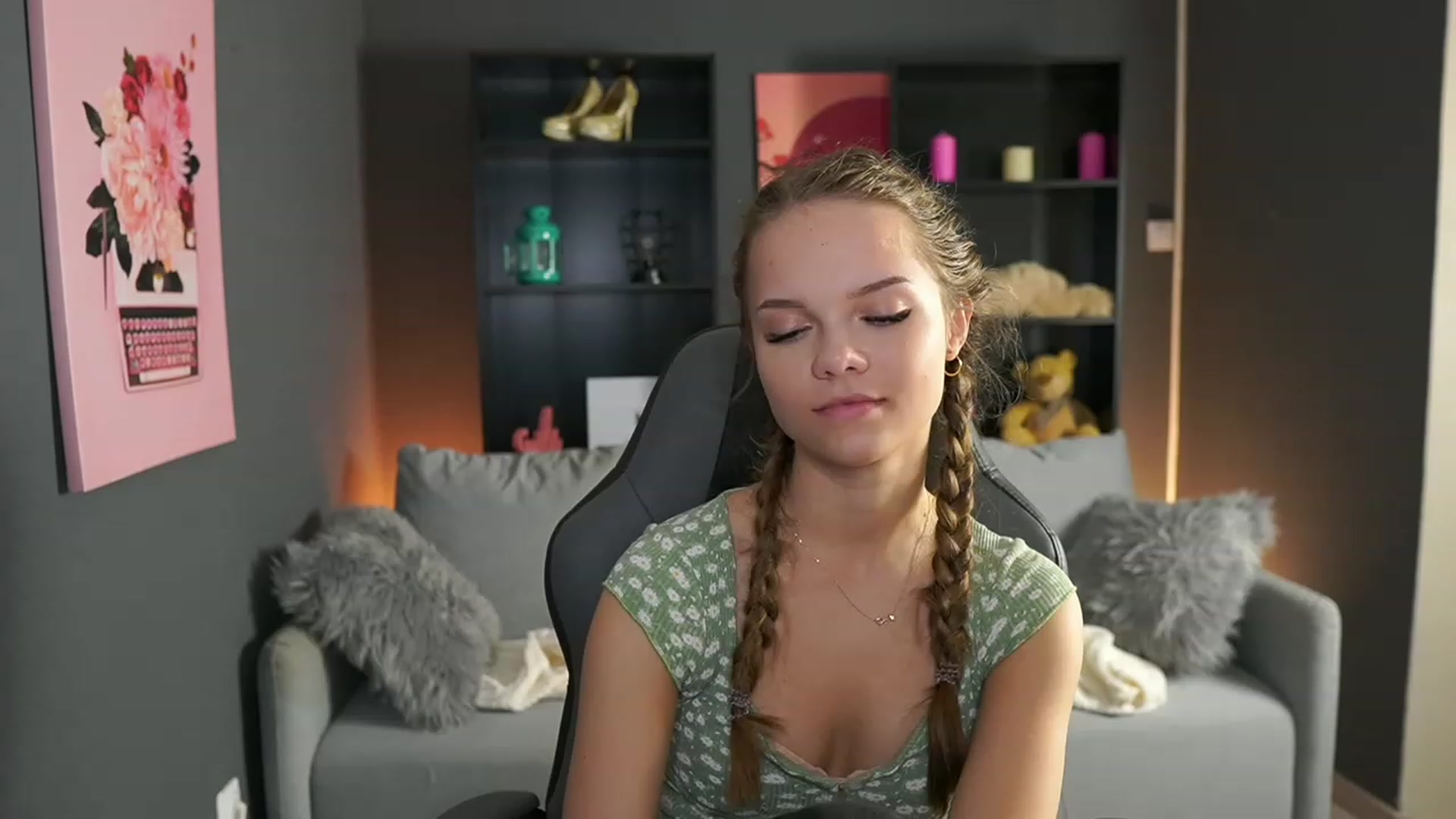 Gallery image thumbnail from Natasha_Malk's myfreecams stream on, 11/26/2023, 14:40 image 5 of 20