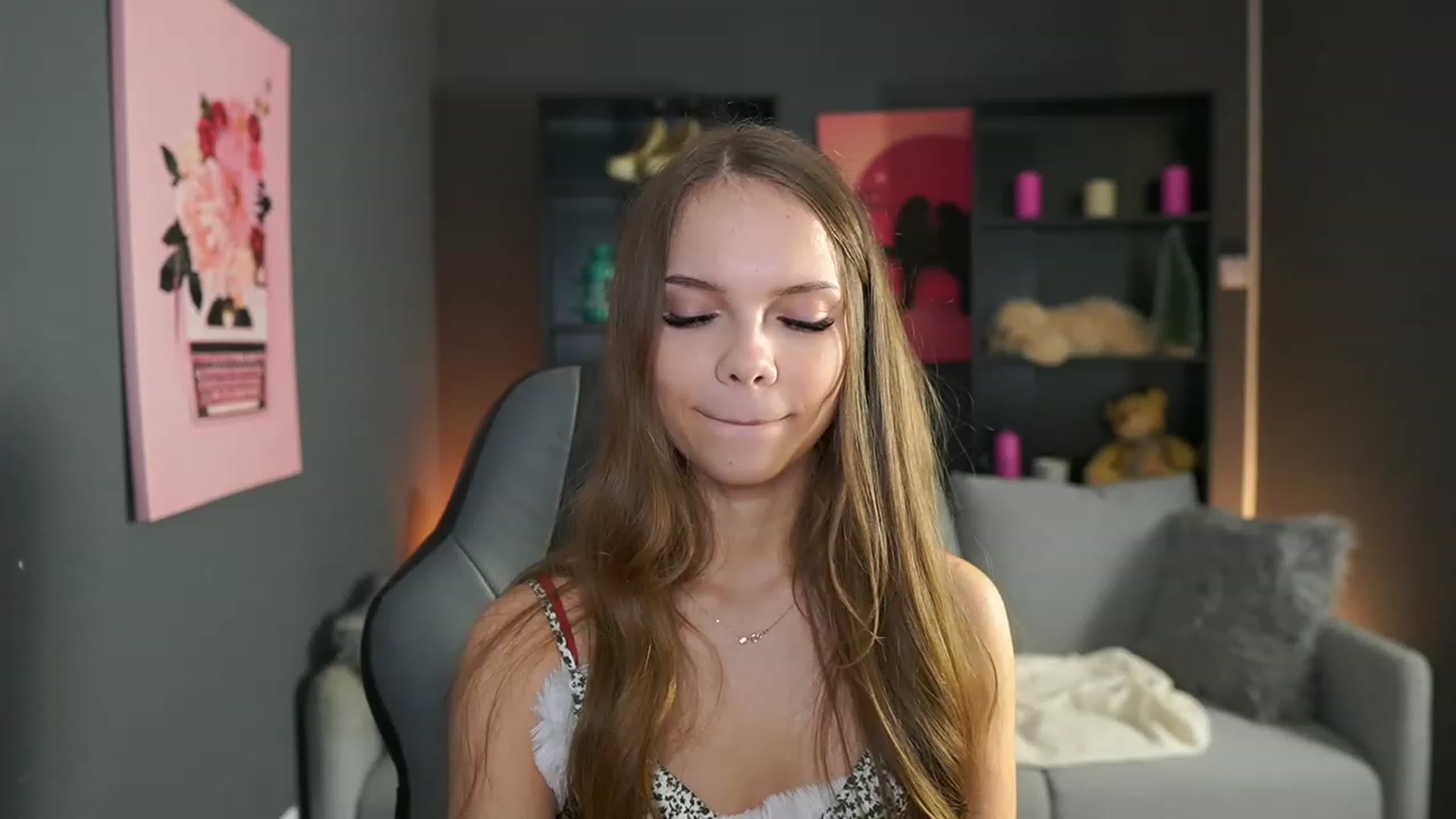 Gallery image thumbnail from Natasha_Malk's myfreecams stream on, 12/08/2023, 15:43 image 17 of 20