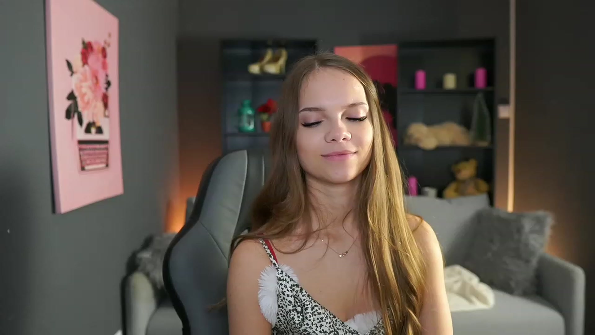Gallery image thumbnail from Natasha_Malk's myfreecams stream on, 12/08/2023, 17:06 image 7 of 20