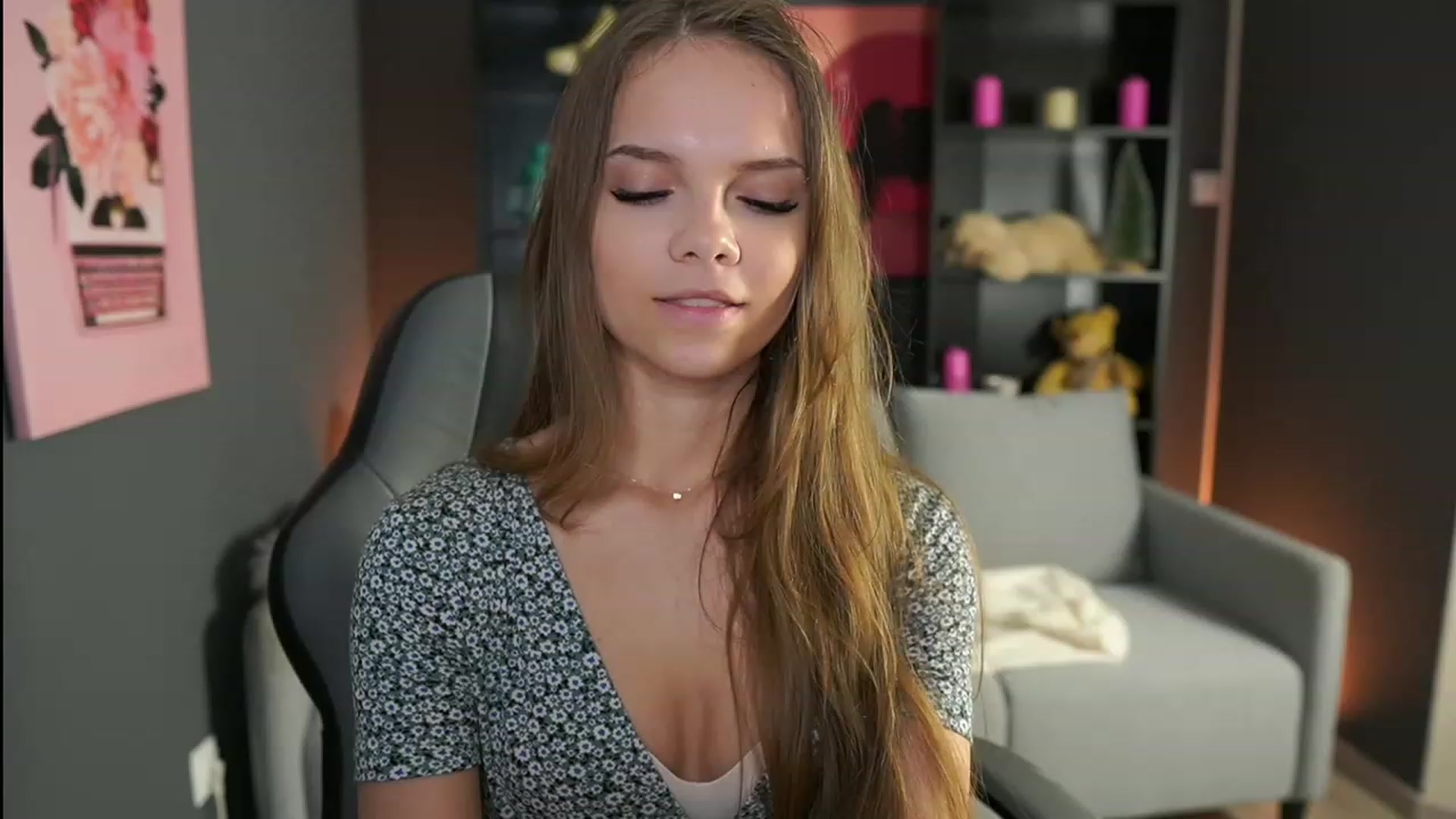 Gallery image thumbnail from Natasha_Malk's myfreecams stream on, 12/09/2023, 19:13 image 7 of 20