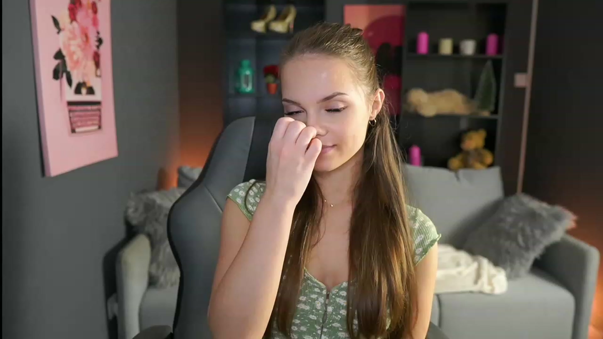 Gallery image thumbnail from Natasha_Malk's myfreecams stream on, 12/15/2023, 16:43 image 8 of 20