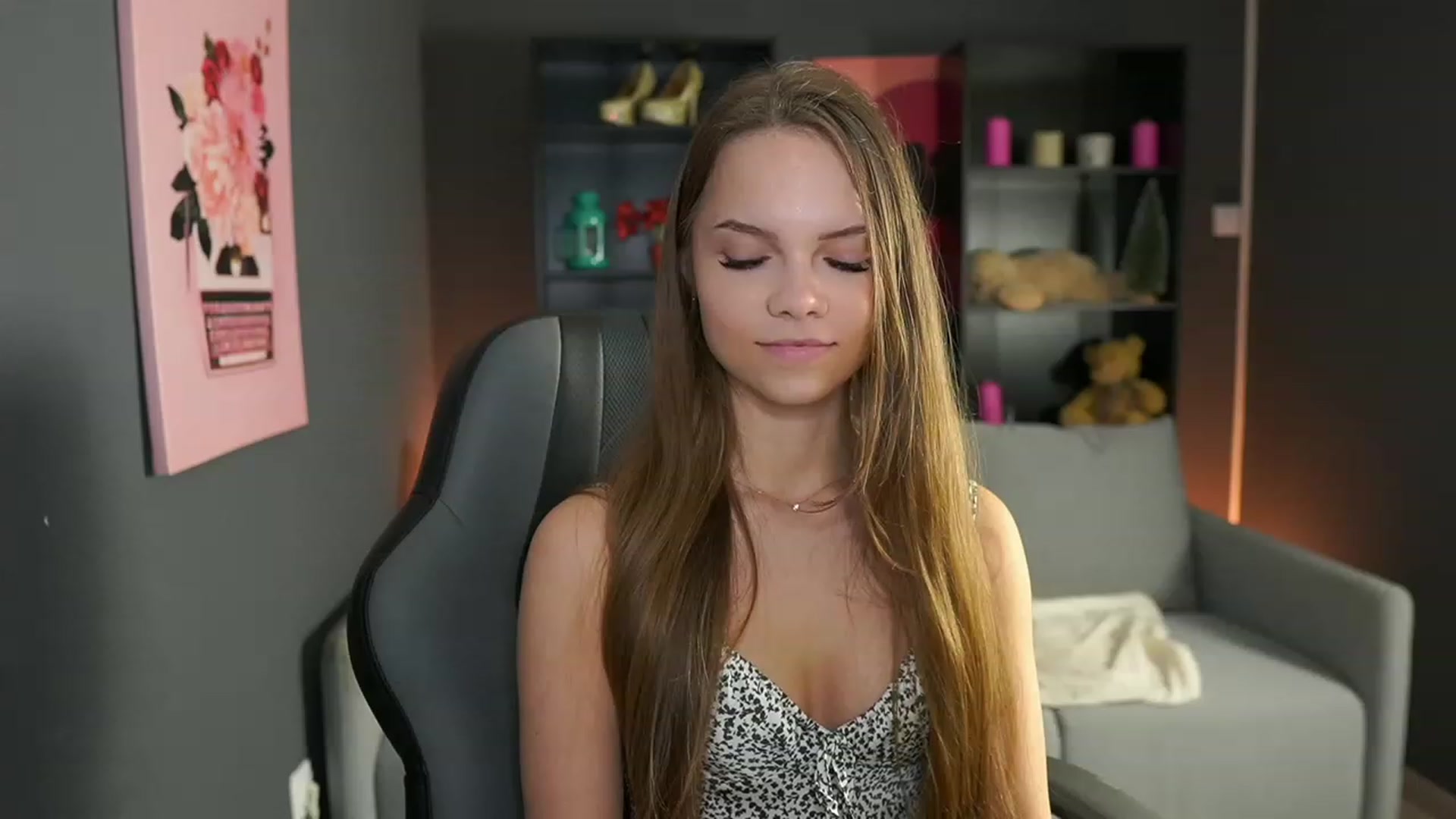 Gallery image thumbnail from Natasha_Malk's myfreecams stream on, 12/16/2023, 14:22 image 13 of 20