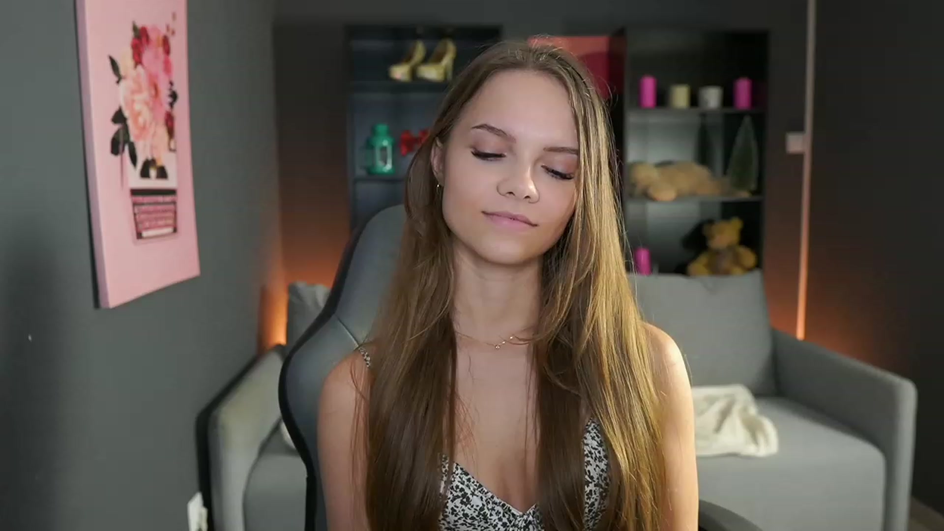 Gallery image thumbnail from Natasha_Malk's myfreecams stream on, 12/16/2023, 15:13 image 14 of 20