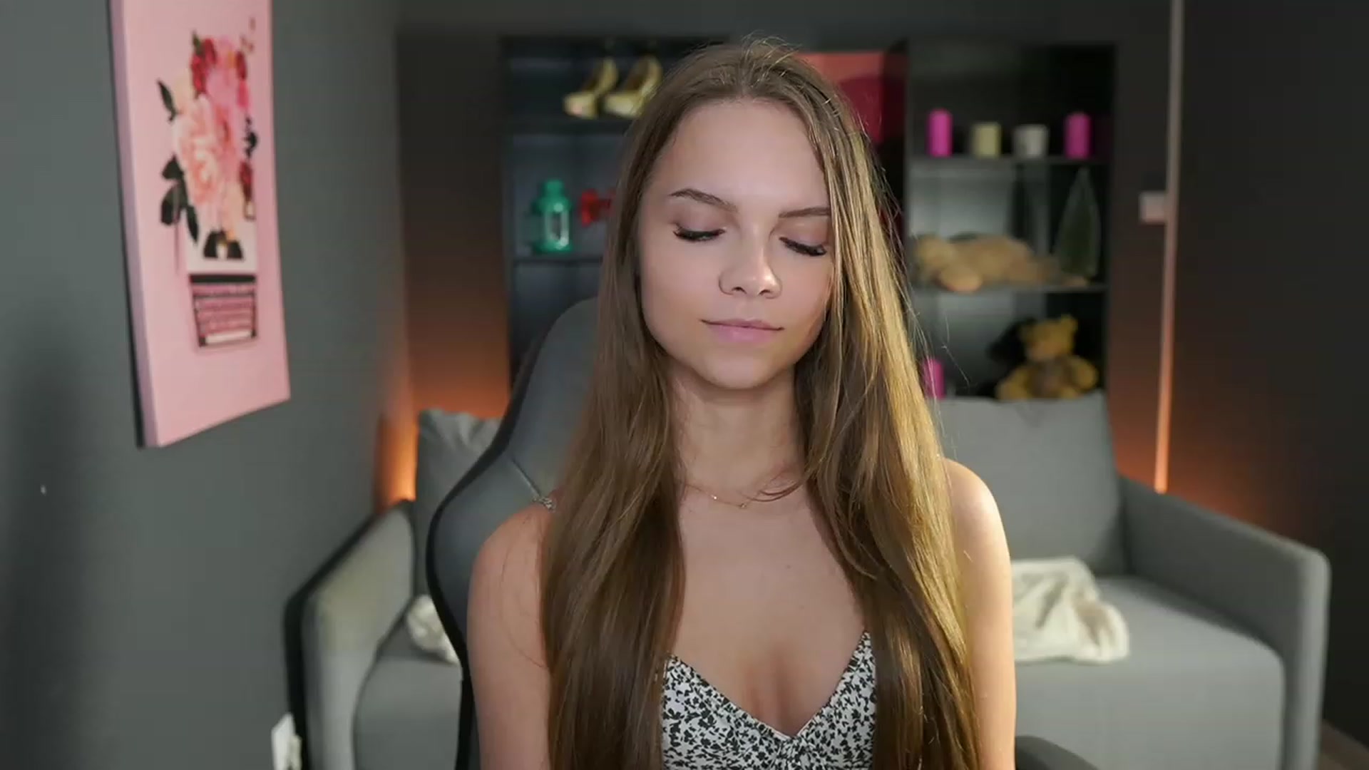 Gallery image thumbnail from Natasha_Malk's myfreecams stream on, 12/16/2023, 15:13 image 9 of 20
