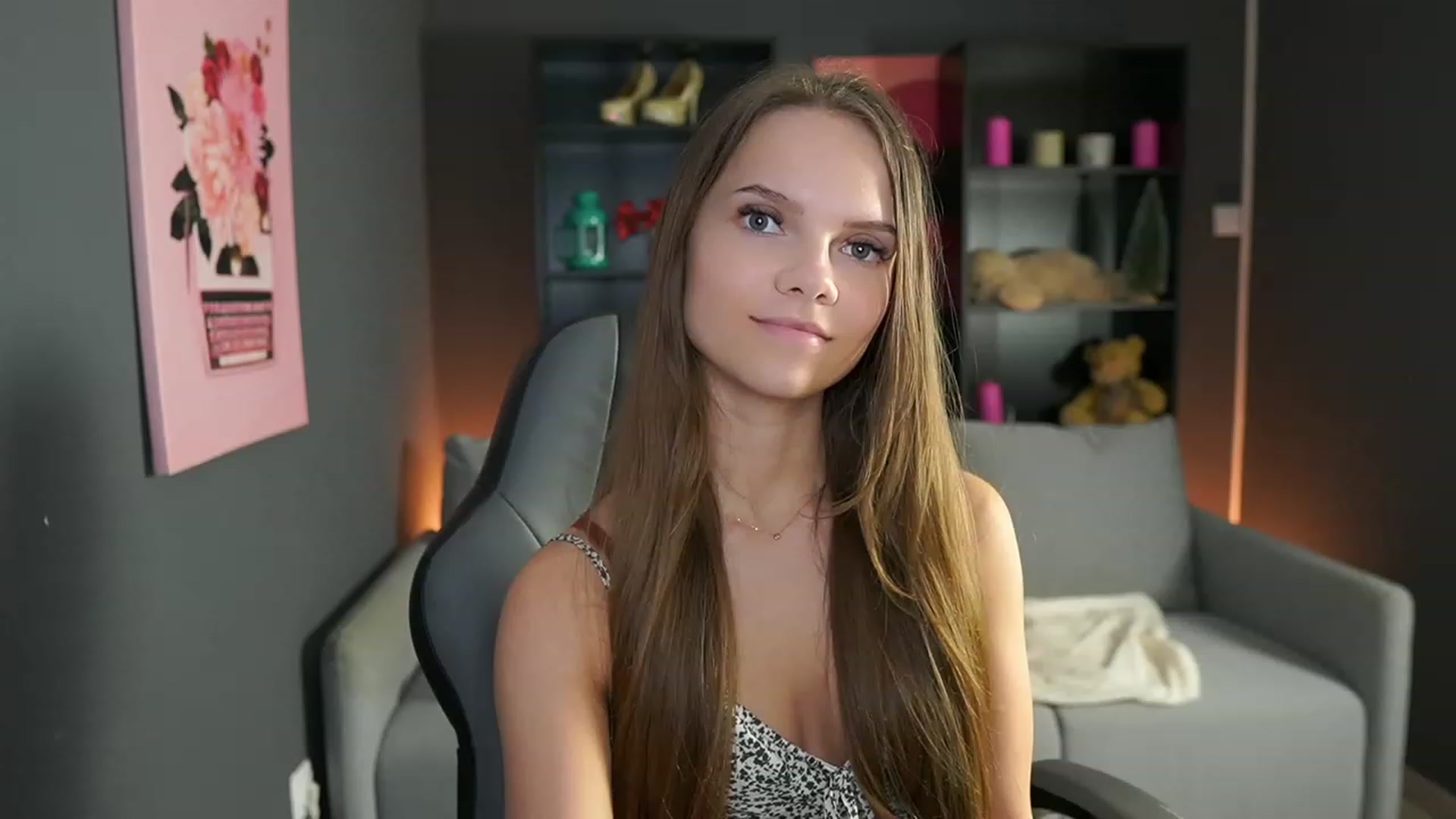 Gallery image thumbnail from Natasha_Malk's myfreecams stream on, 12/16/2023, 15:13 image 12 of 20