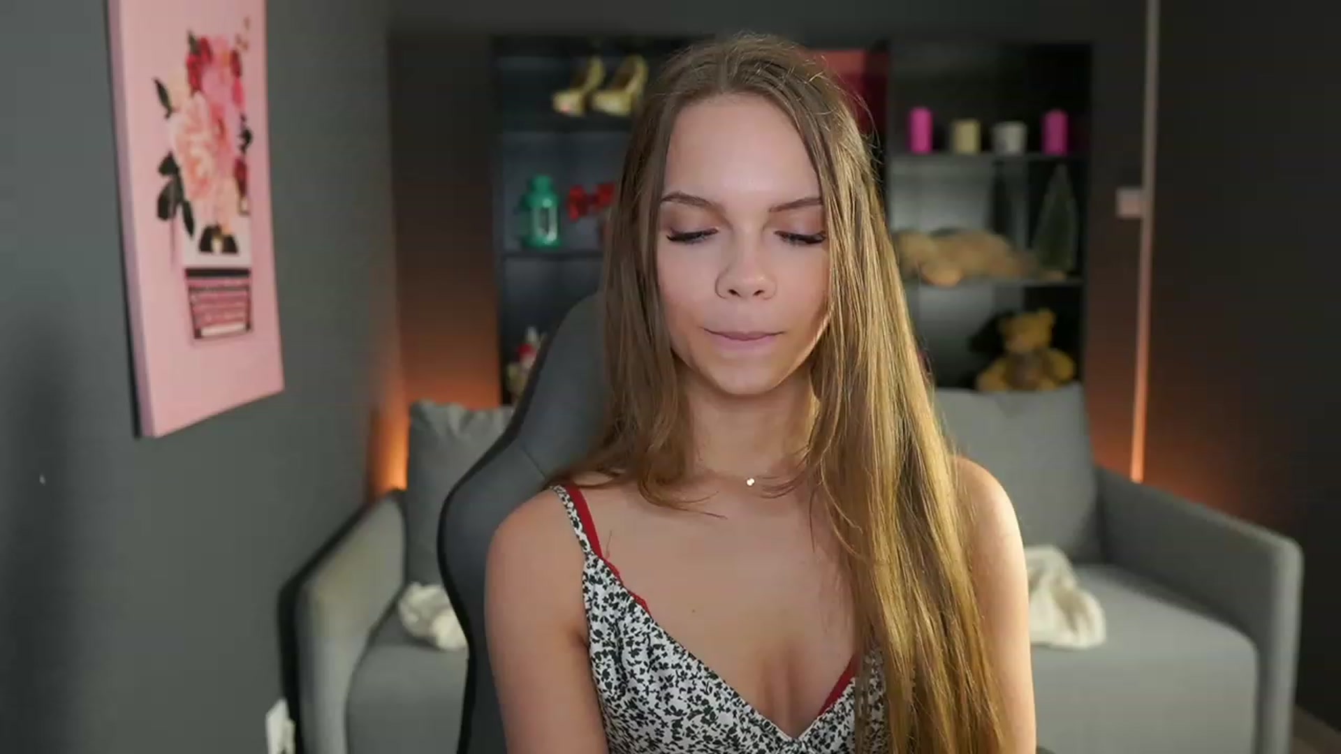 Gallery image thumbnail from Natasha_Malk's myfreecams stream on, 12/16/2023, 17:00 image 11 of 20