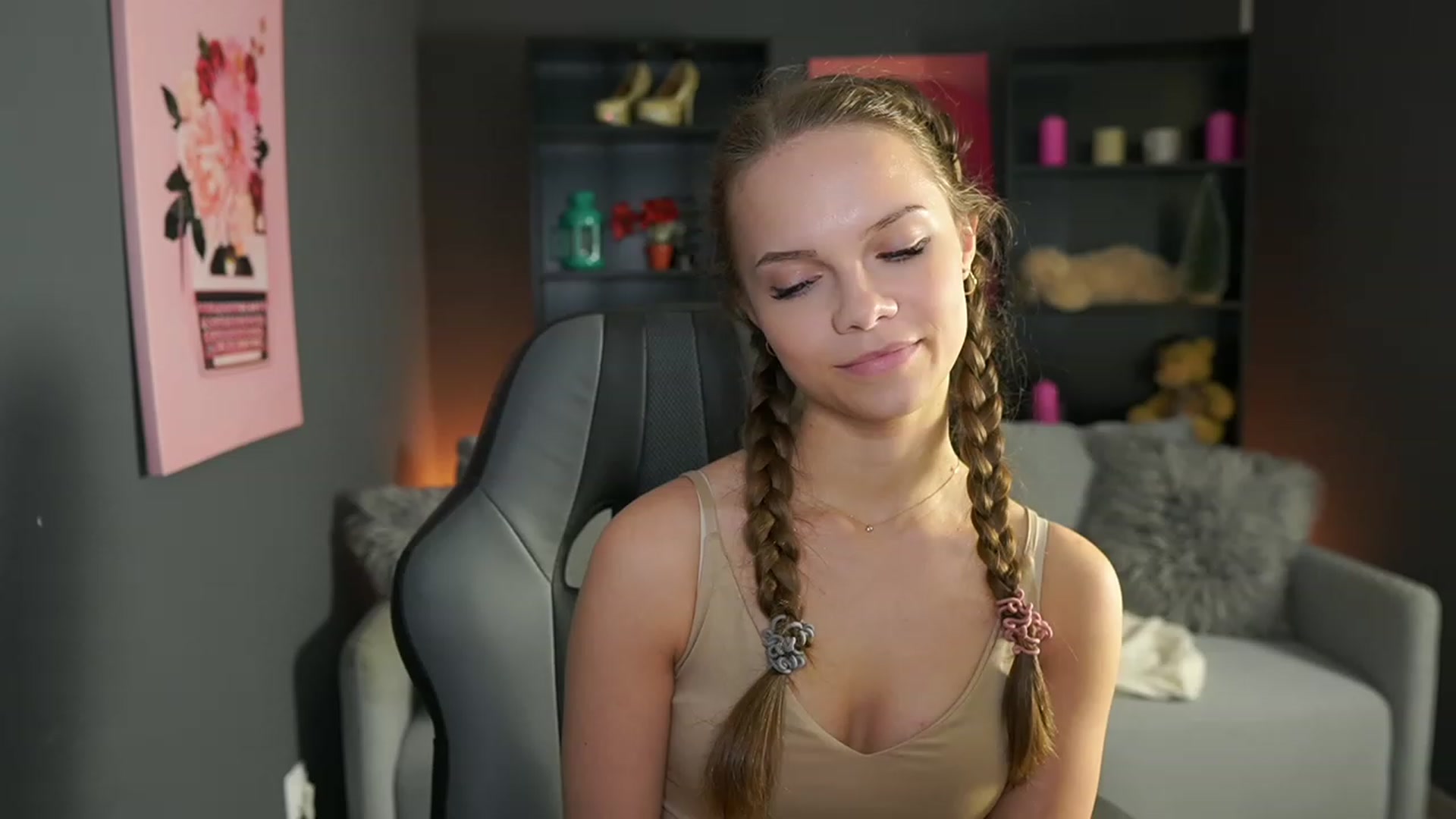 Gallery image thumbnail from Natasha_Malk's myfreecams stream on, 12/17/2023, 18:19 image 9 of 20