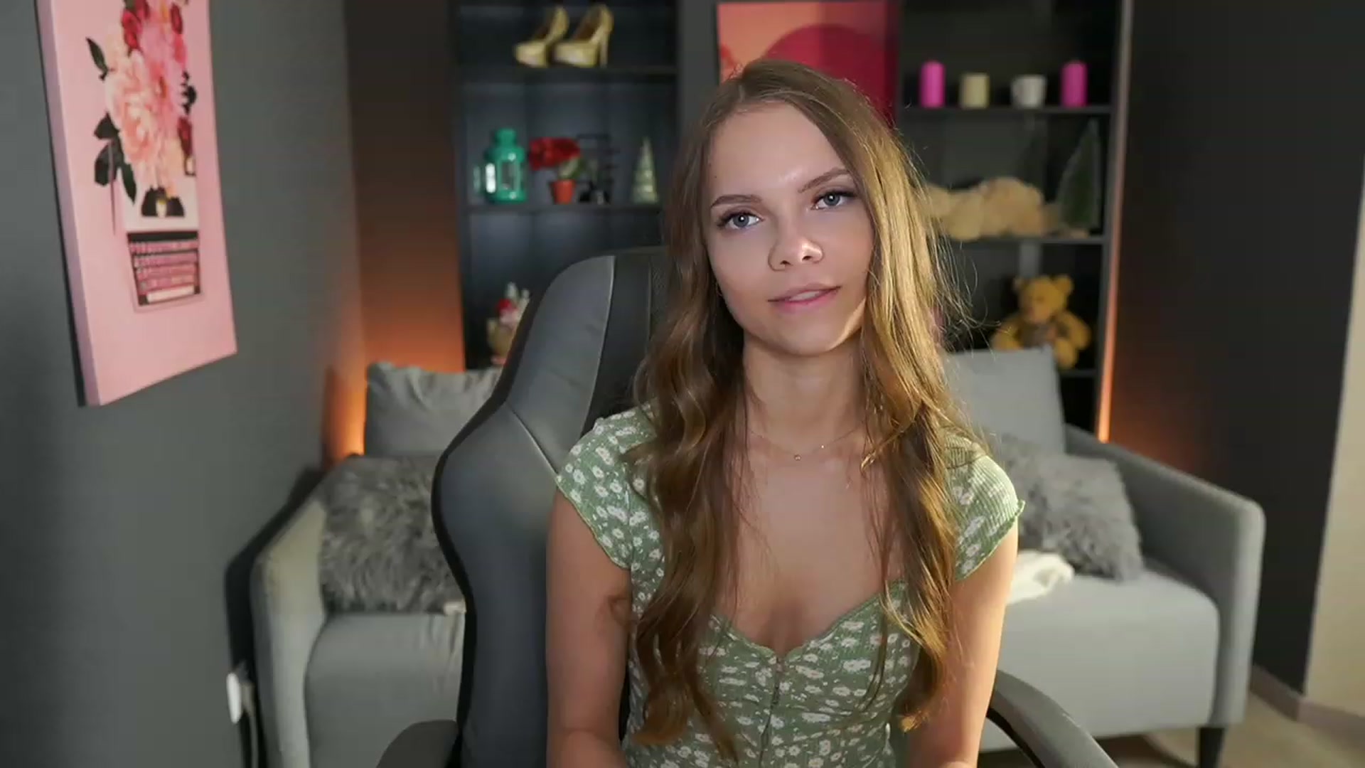Gallery image thumbnail from Natasha_Malk's myfreecams stream on, 12/21/2023, 16:12 image 2 of 20