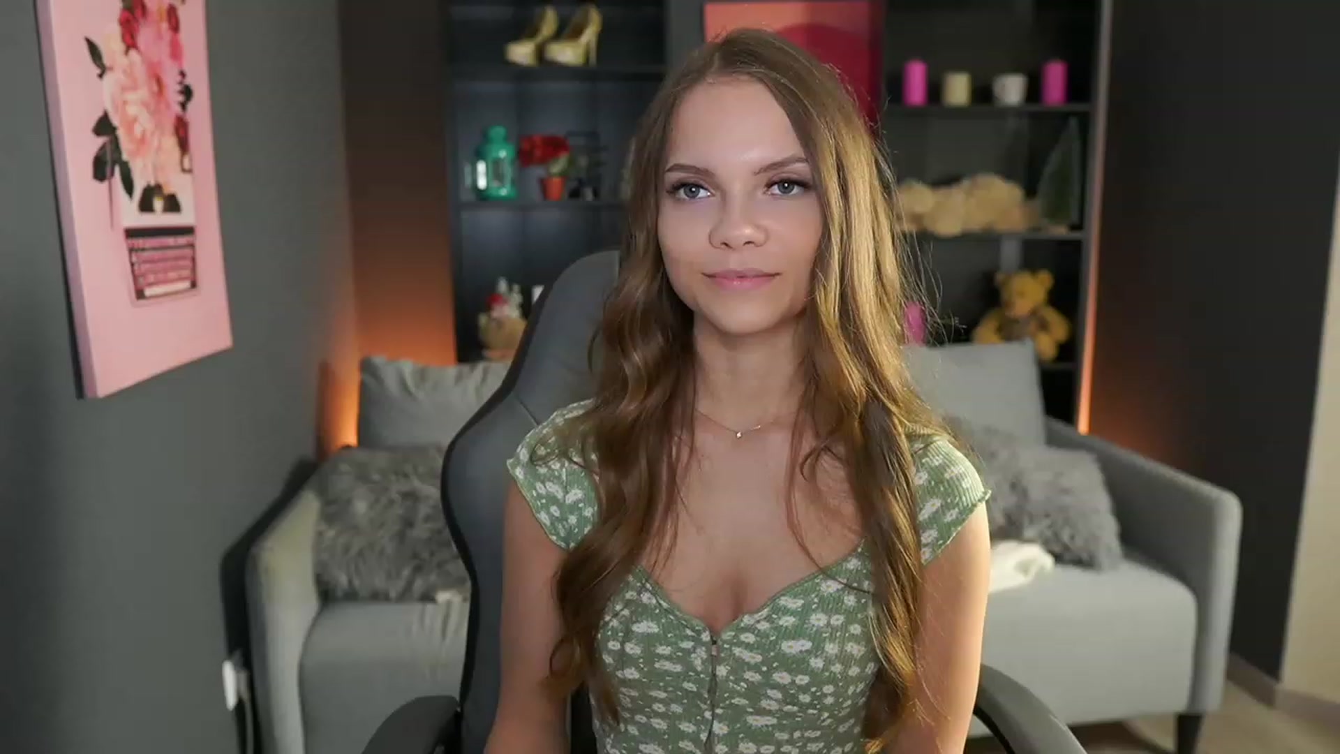 Gallery image thumbnail from Natasha_Malk's myfreecams stream on, 12/21/2023, 16:12 image 5 of 20