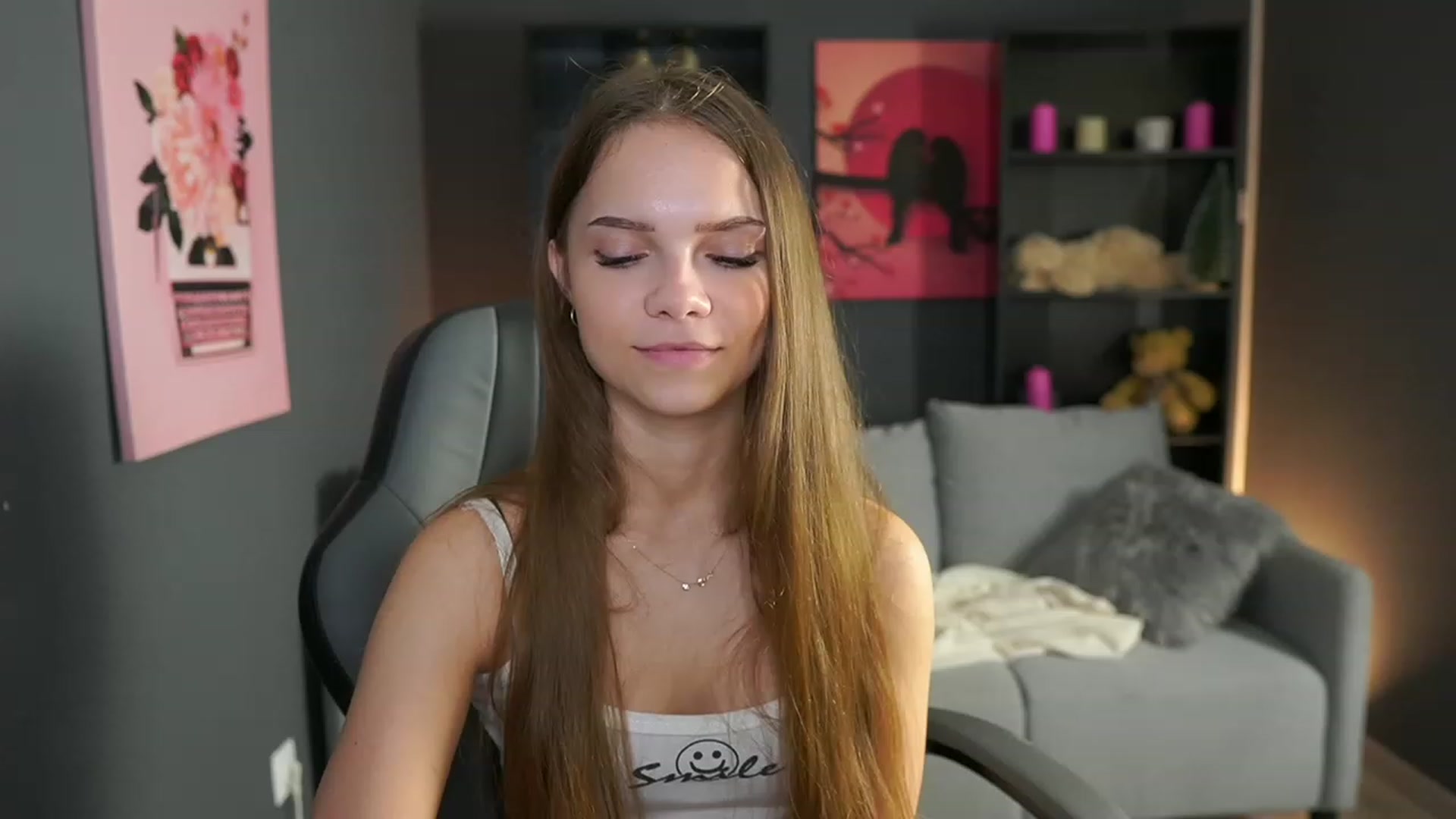 Gallery image thumbnail from Natasha_Malk's myfreecams stream on, 01/03/2024, 18:17 image 18 of 20