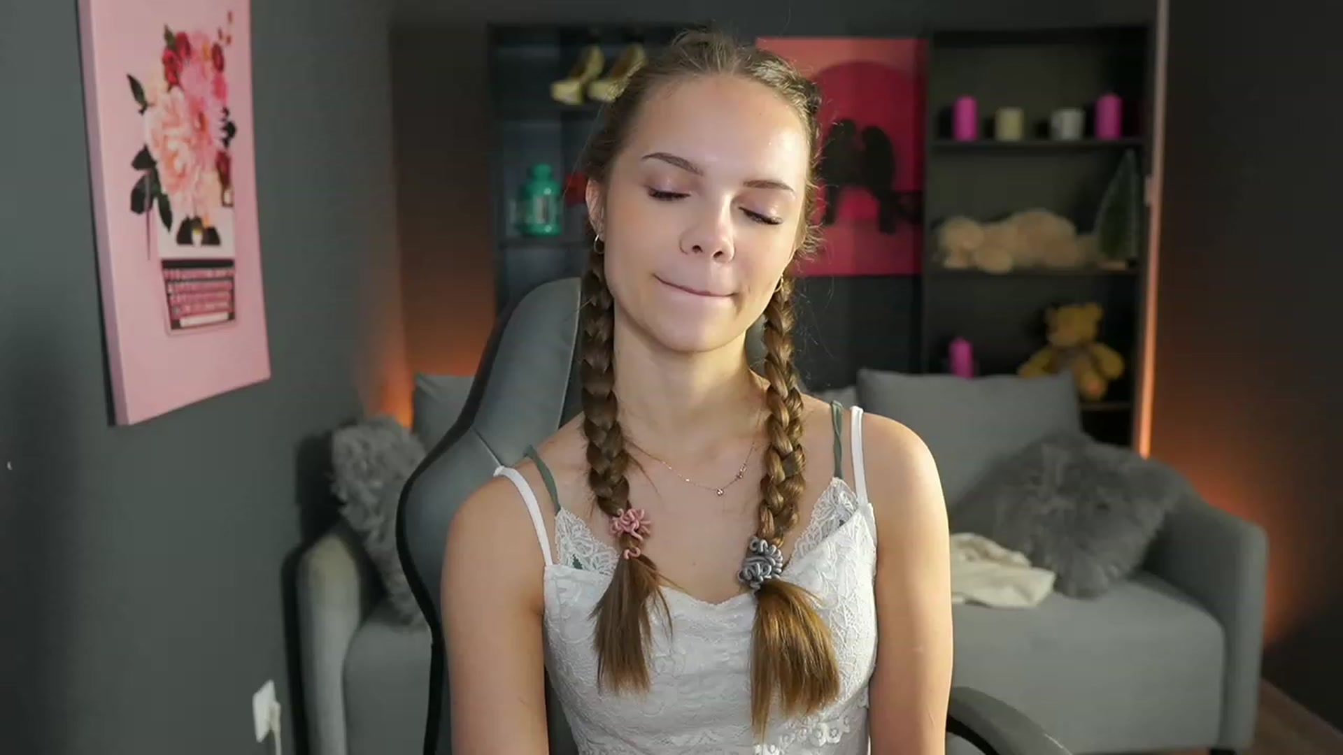Gallery image thumbnail from Natasha_Malk's myfreecams stream on, 01/05/2024, 14:11 image 7 of 20