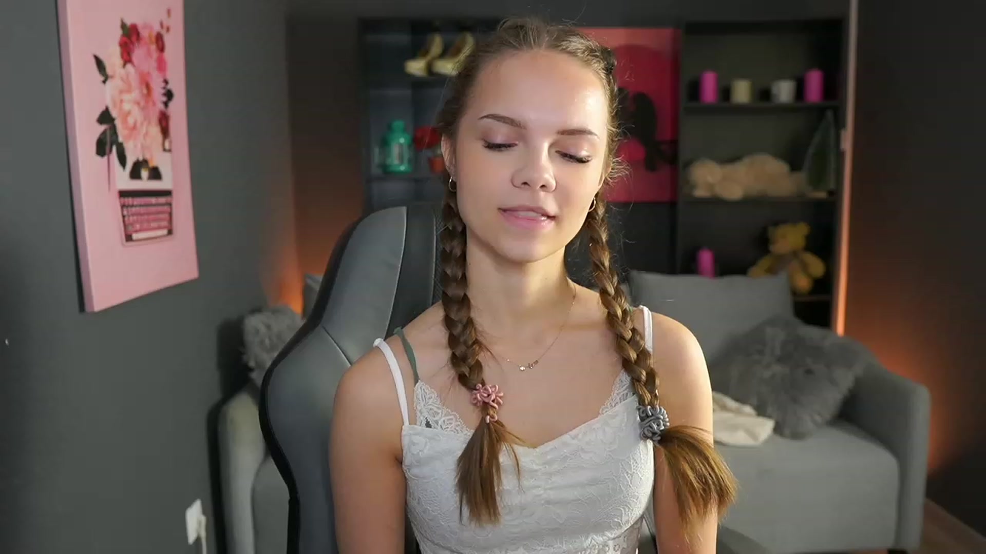 Gallery image thumbnail from Natasha_Malk's myfreecams stream on, 01/05/2024, 14:11 image 2 of 20