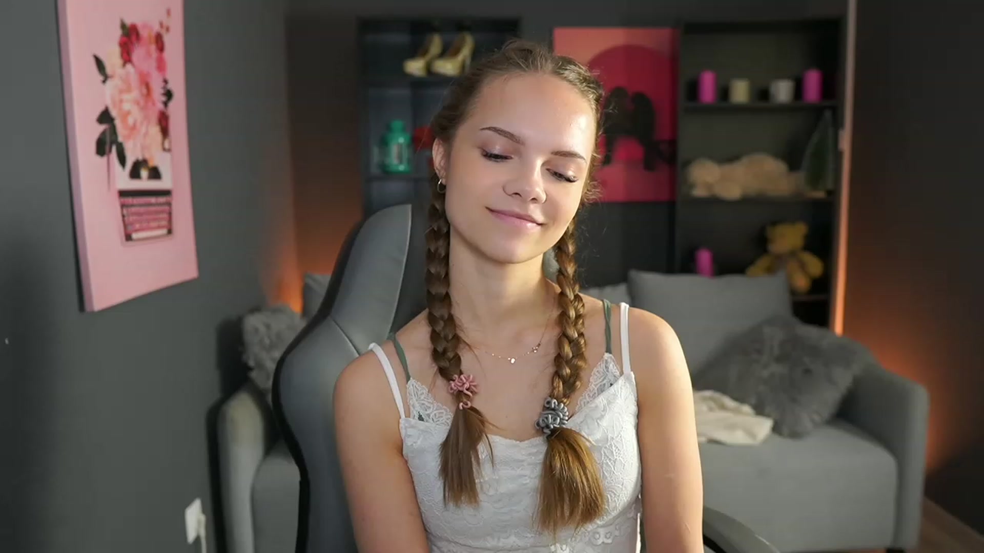 Gallery image thumbnail from Natasha_Malk's myfreecams stream on, 01/05/2024, 14:11 image 4 of 20