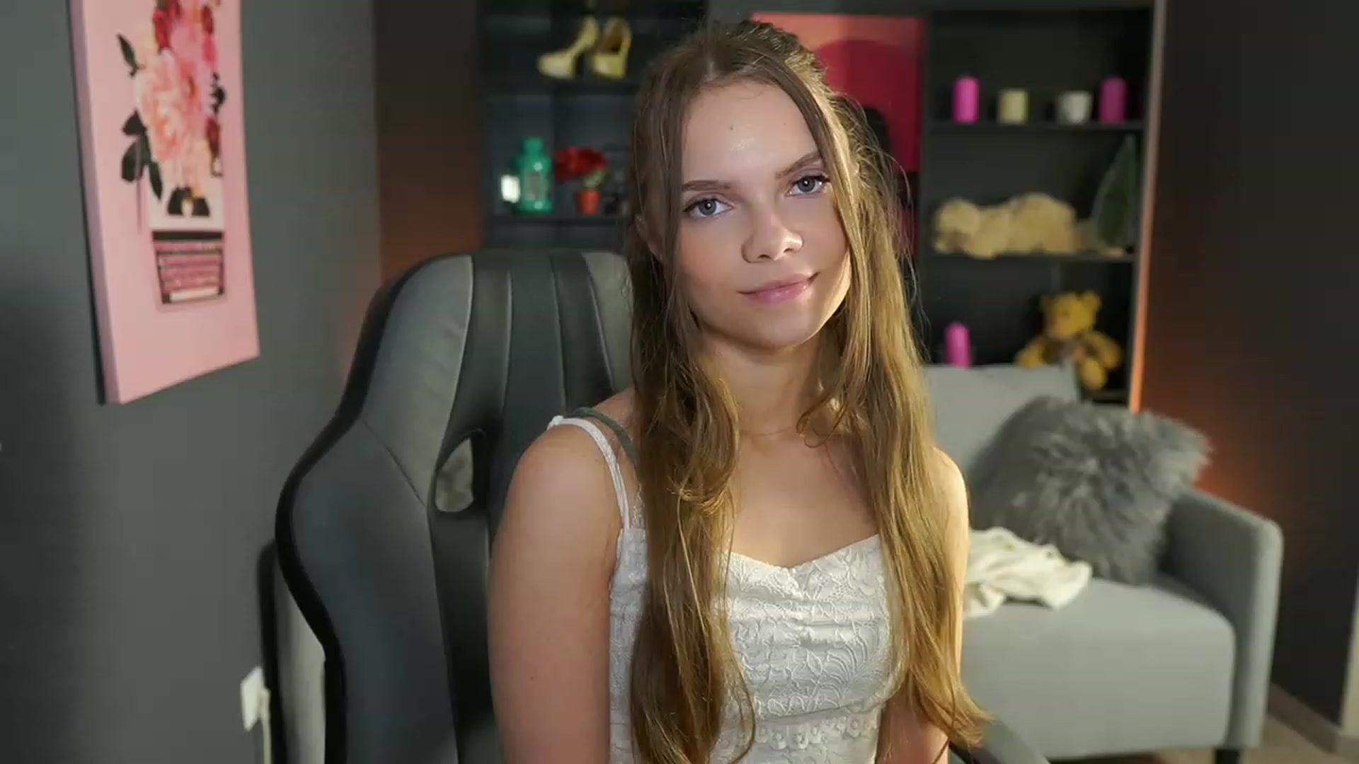 Gallery image thumbnail from Natasha_Malk's myfreecams stream on, 01/10/2024, 15:46 image 1 of 20