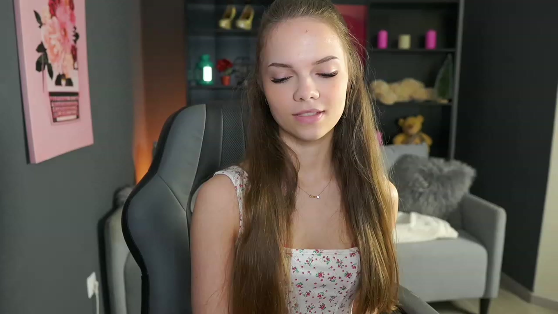 Gallery image thumbnail from Natasha_Malk's myfreecams stream on, 01/27/2024, 13:00 image 13 of 20