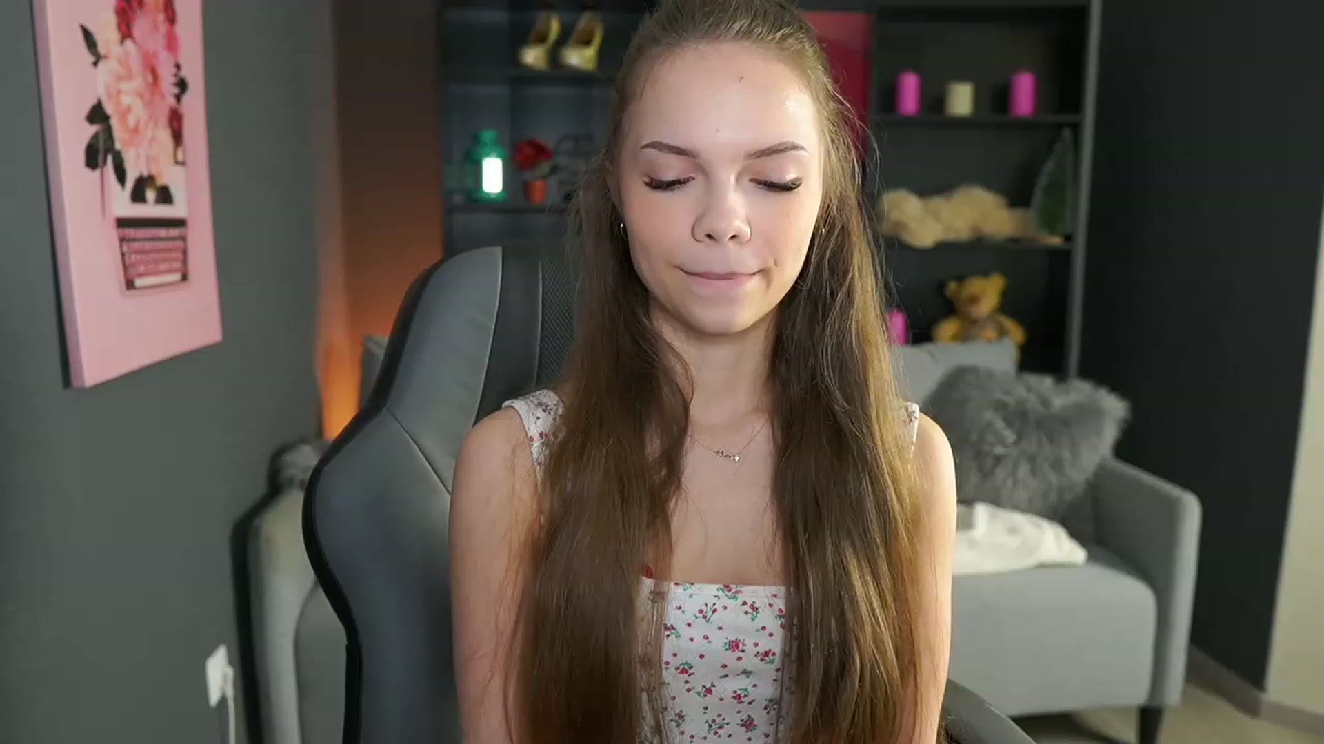Gallery image thumbnail from Natasha_Malk's myfreecams stream on, 01/27/2024, 13:00 image 14 of 20