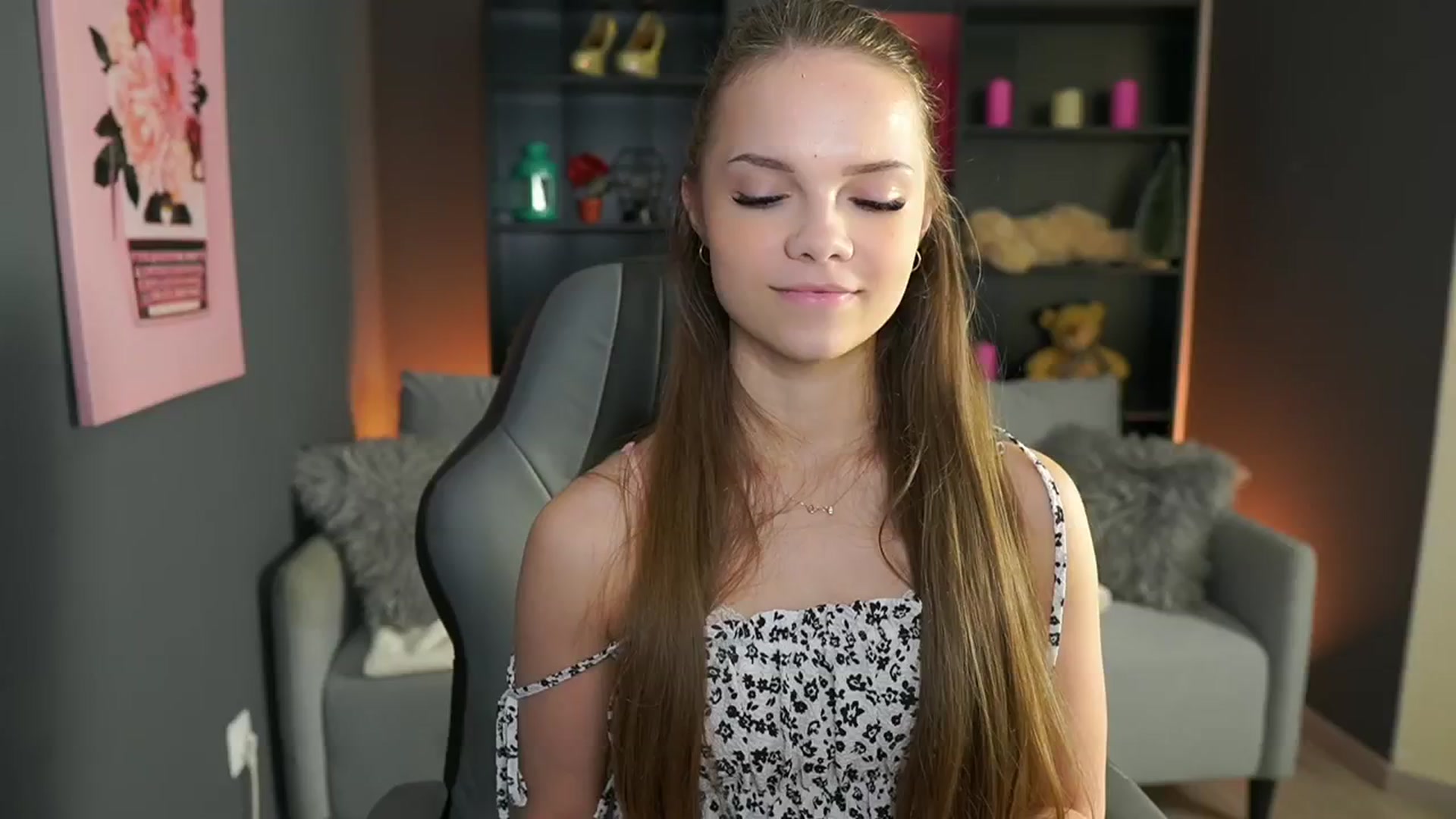 Gallery image thumbnail from Natasha_Malk's myfreecams stream on, 02/03/2024, 16:27 image 10 of 20