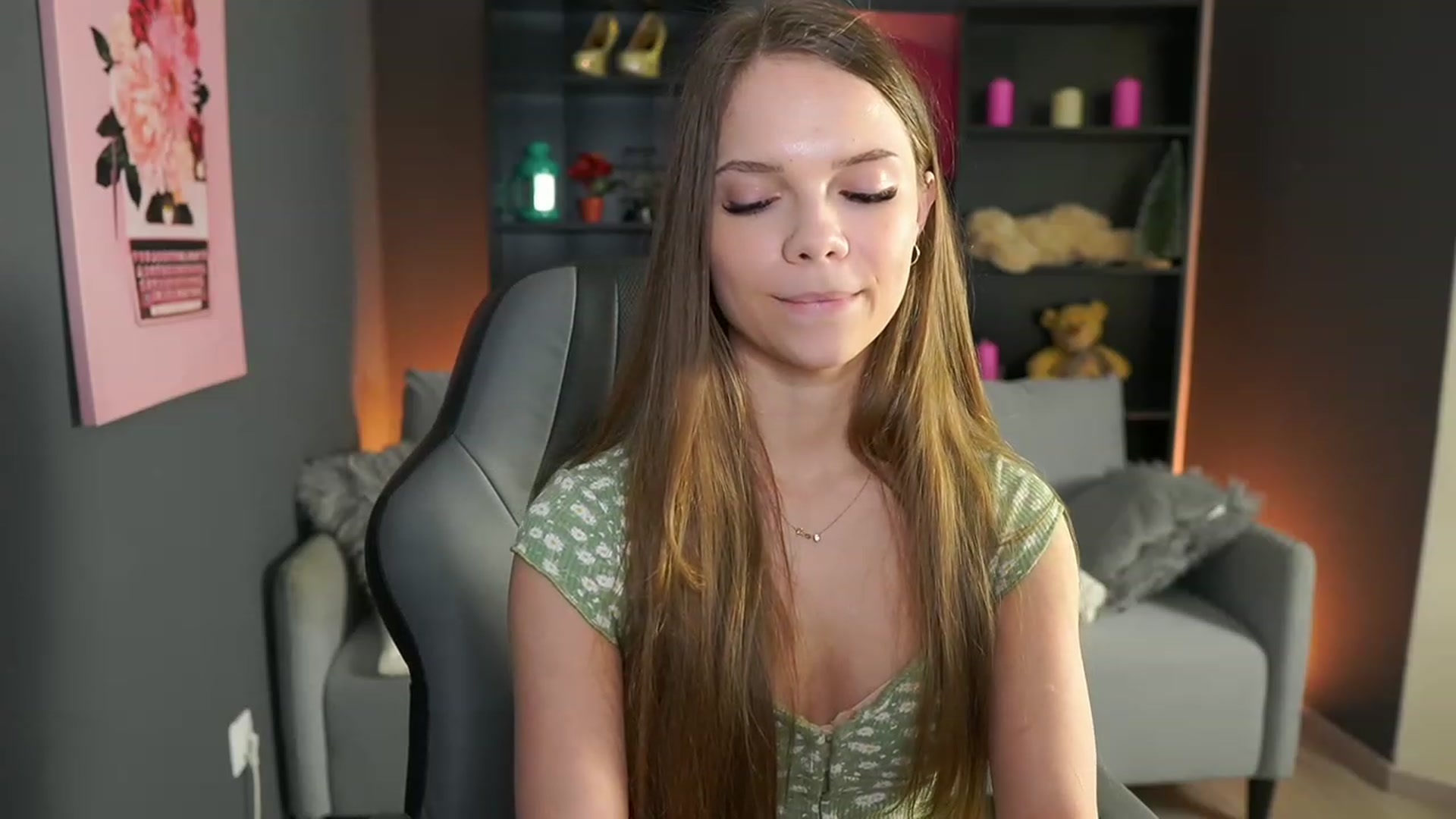 Gallery image thumbnail from Natasha_Malk's myfreecams stream on, 02/09/2024, 19:19 image 17 of 20