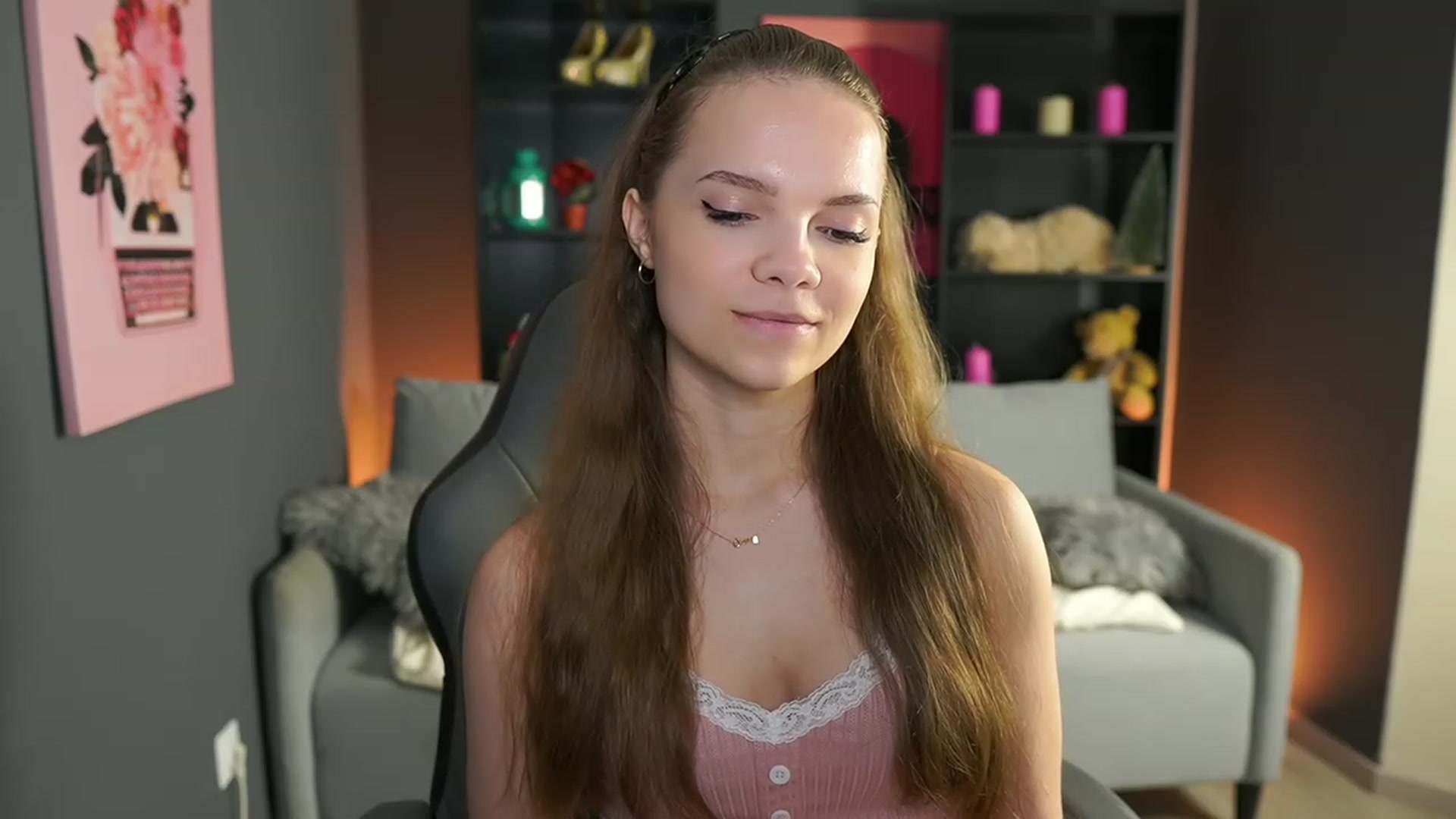 Gallery image thumbnail from Natasha_Malk's myfreecams stream on, 03/17/2024, 13:38 image 13 of 20