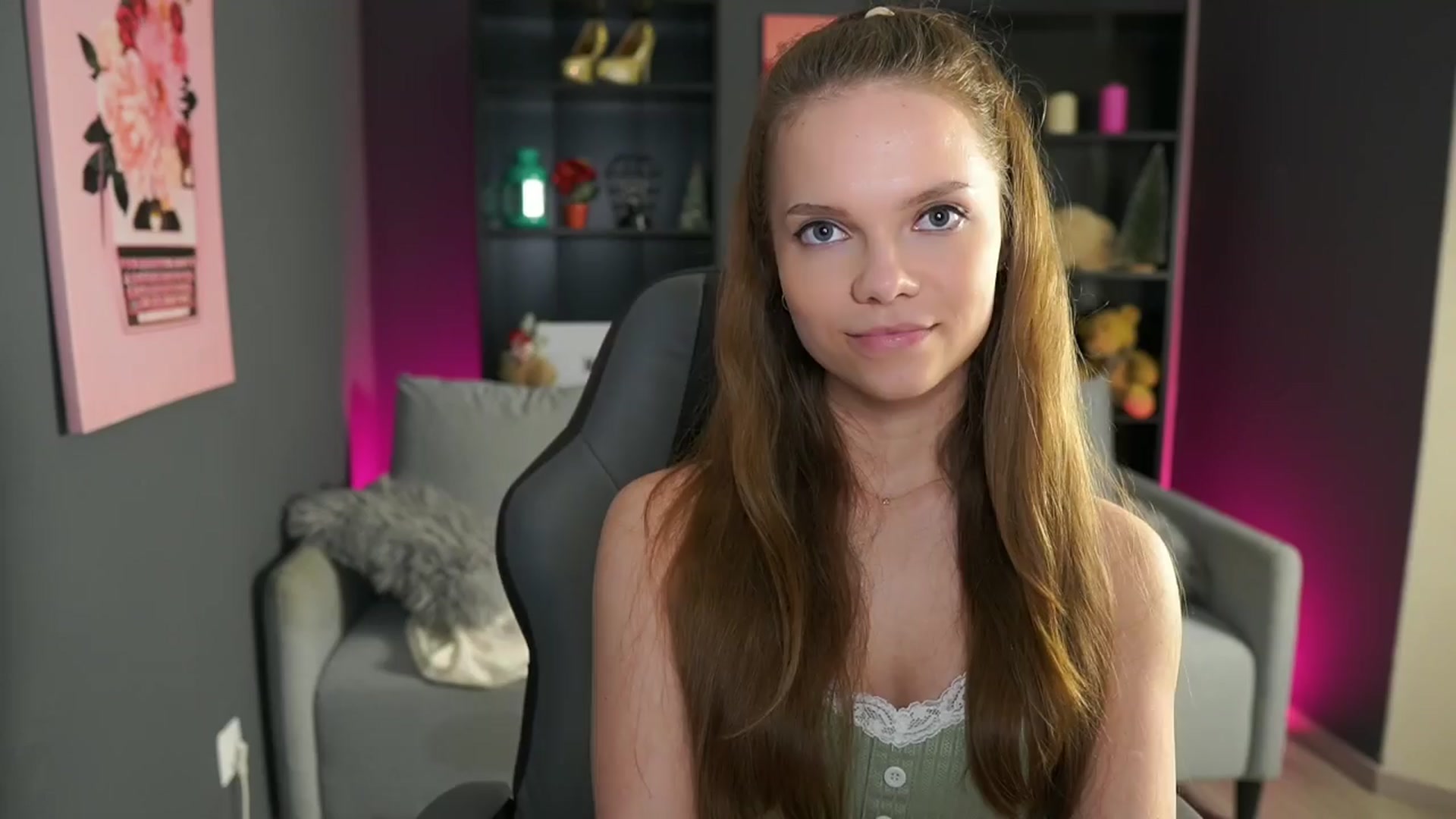 Gallery image thumbnail from Natasha_Malk's myfreecams stream on, 03/24/2024, 15:35 image 14 of 20