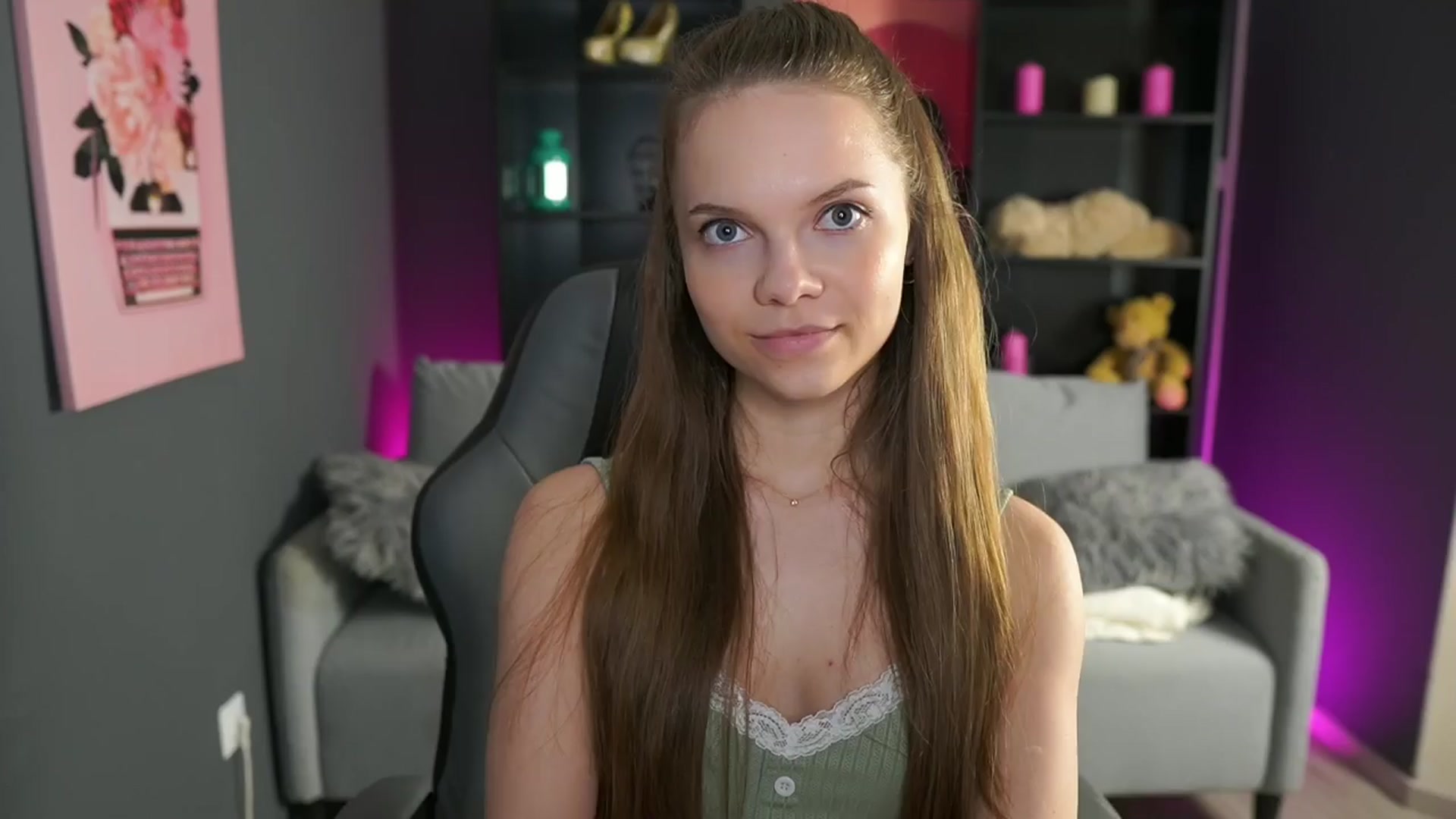 Gallery image thumbnail from Natasha_Malk's myfreecams stream on, 03/30/2024, 19:17 image 3 of 20