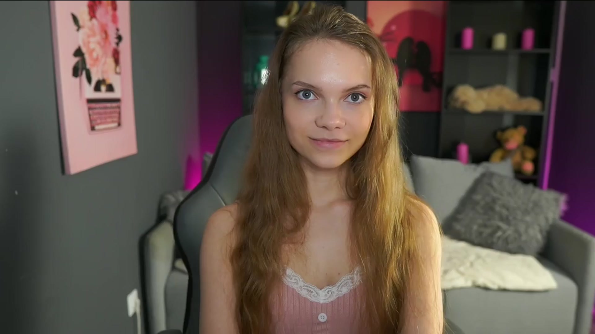 Gallery image thumbnail from Natasha_Malk's myfreecams stream on, 04/06/2024, 12:20 image 3 of 20