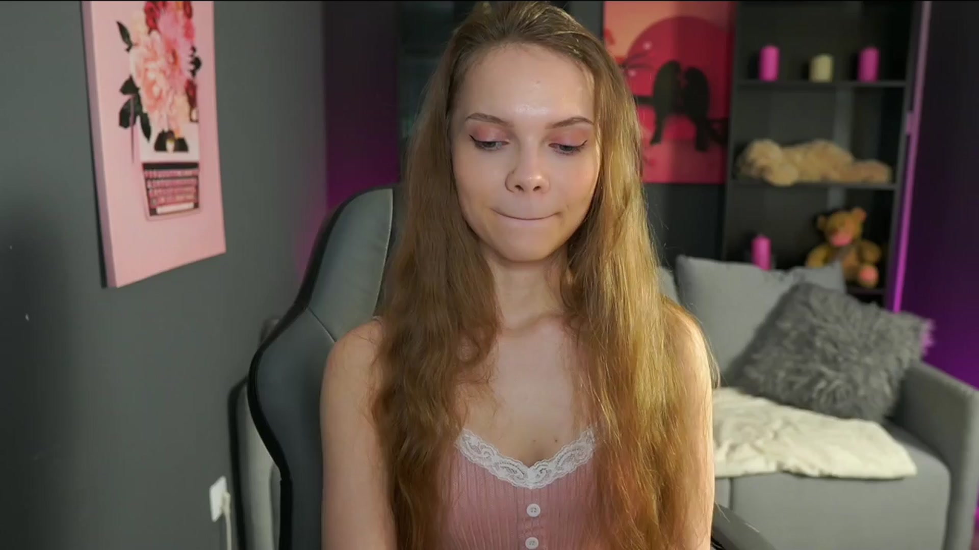 Gallery image thumbnail from Natasha_Malk's myfreecams stream on, 04/06/2024, 12:20 image 2 of 20