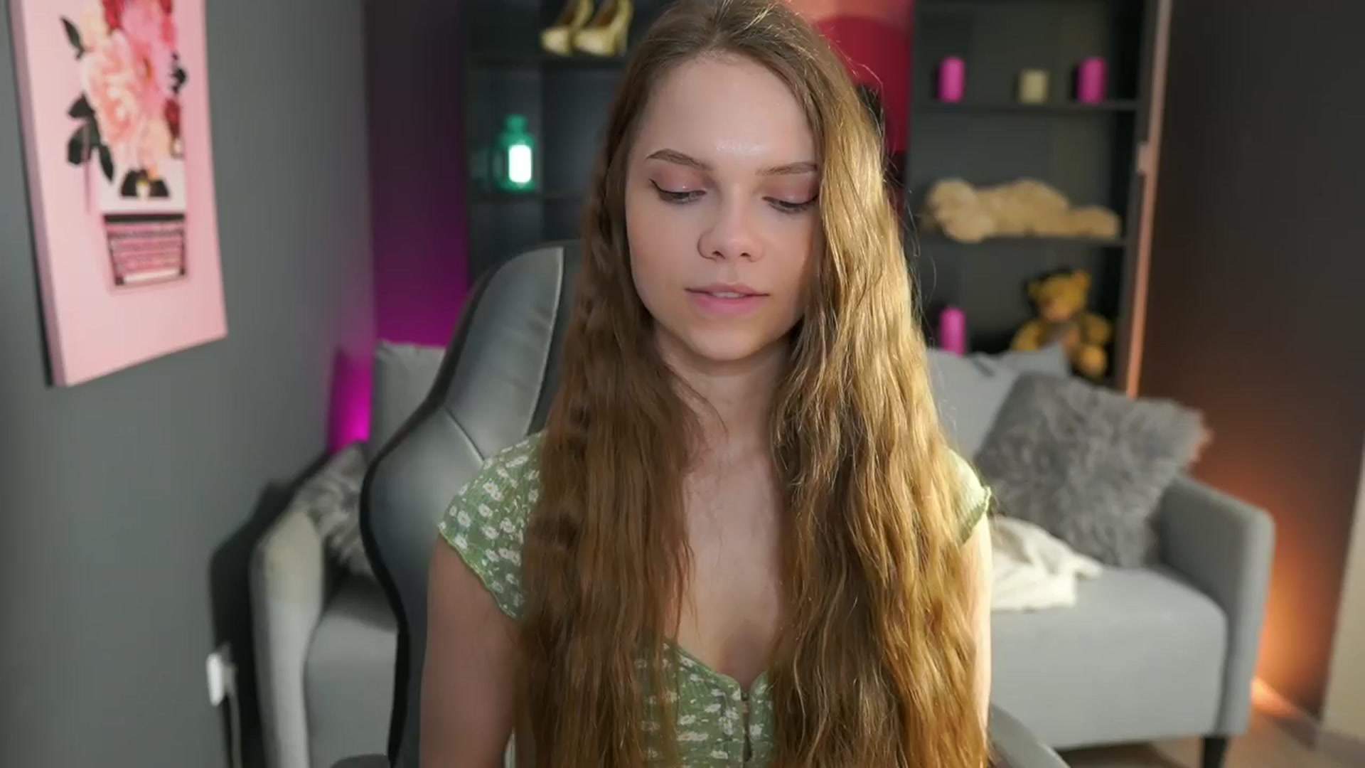 Gallery image thumbnail from Natasha_Malk's myfreecams stream on, 04/10/2024, 15:55 image 9 of 20