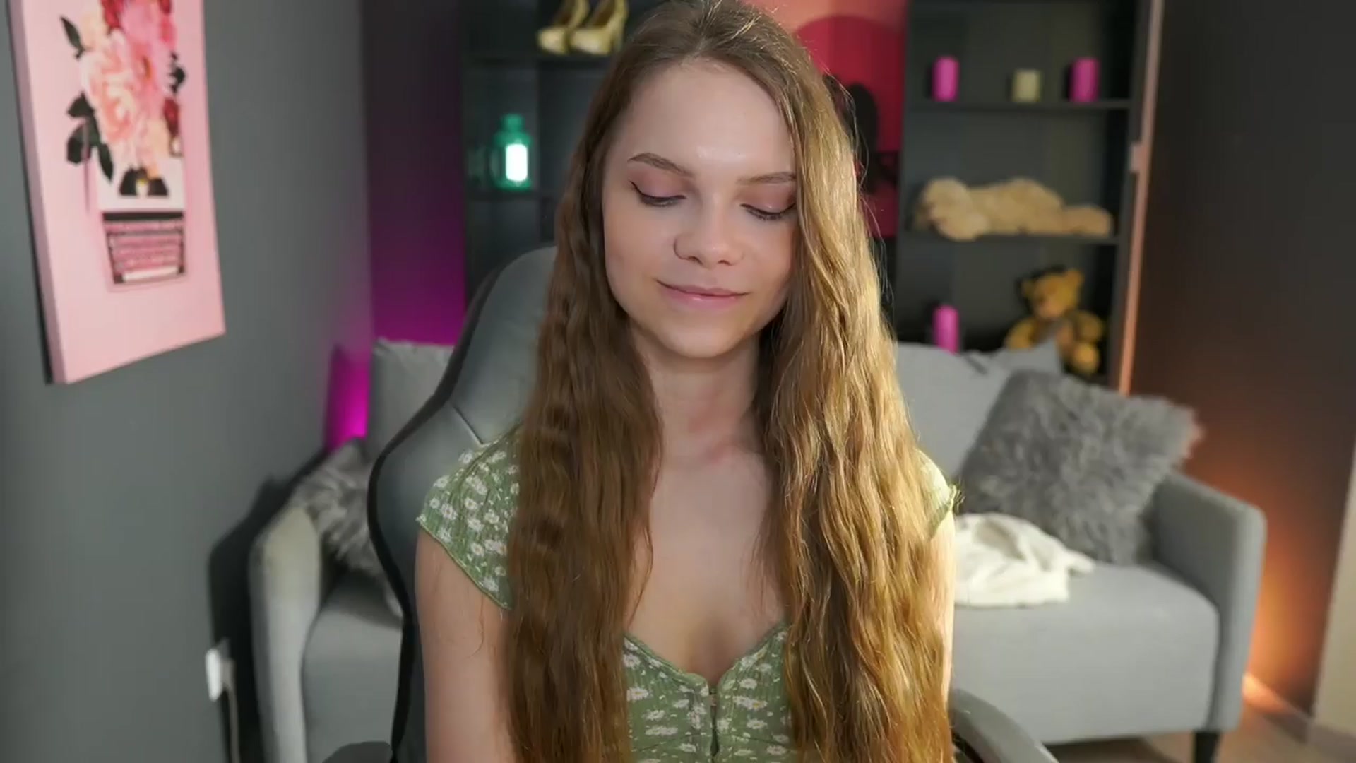 Gallery image thumbnail from Natasha_Malk's myfreecams stream on, 04/10/2024, 15:55 image 13 of 20