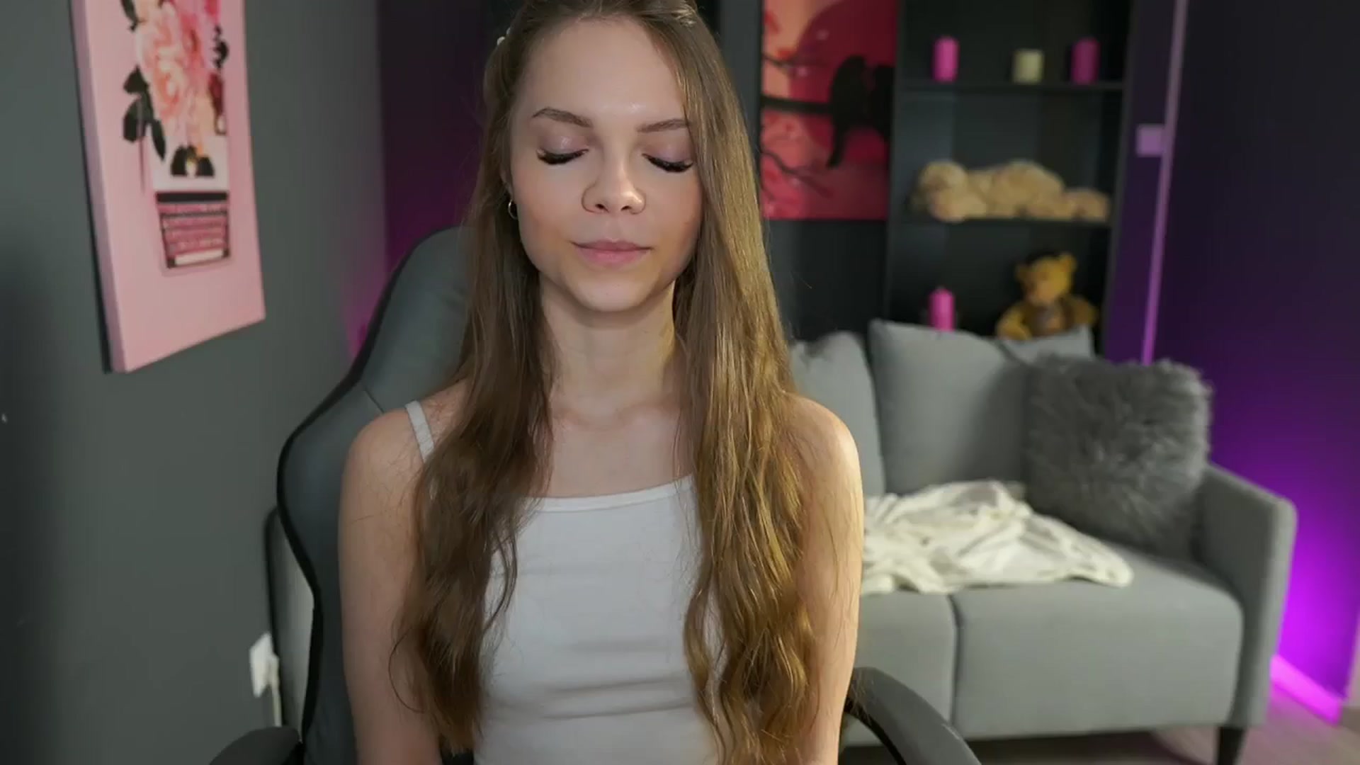 Gallery image thumbnail from Natasha_Malk's myfreecams stream on, 04/17/2024, 16:09 image 7 of 20