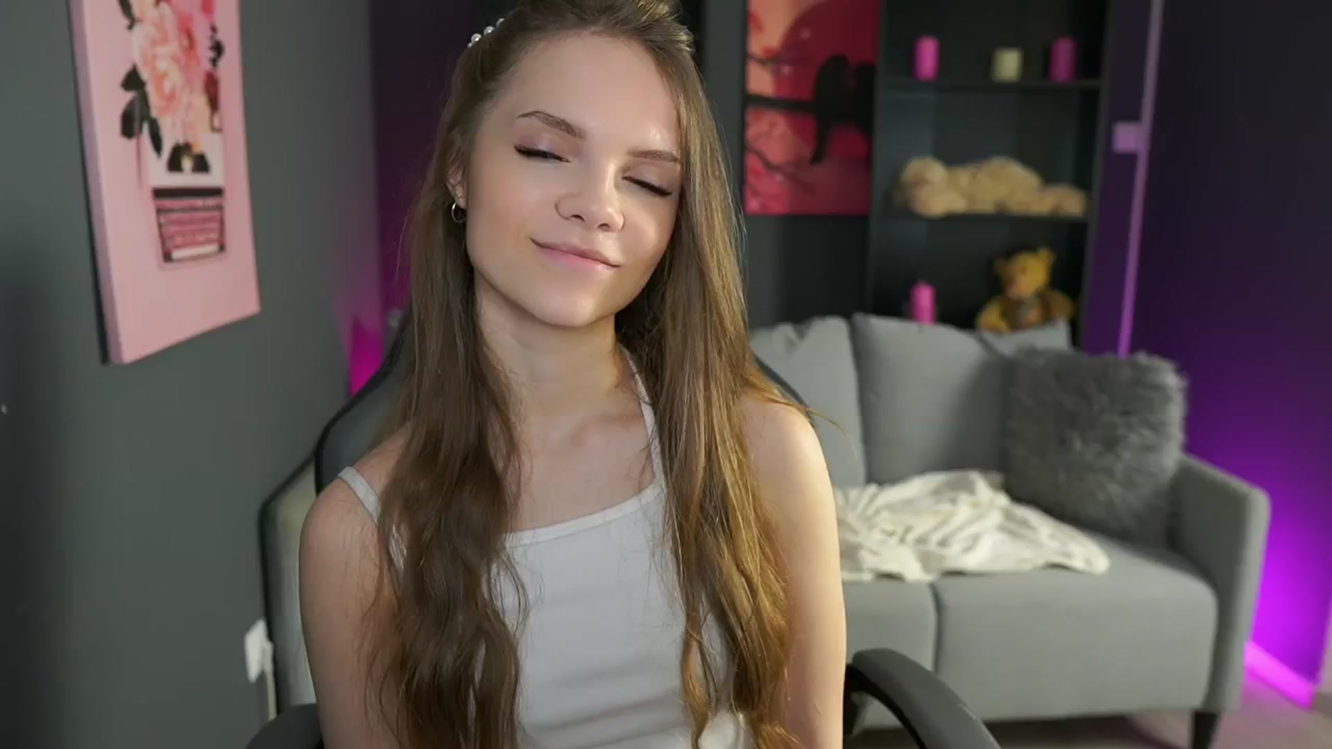 Gallery image thumbnail from Natasha_Malk's myfreecams stream on, 04/17/2024, 16:09 image 5 of 20