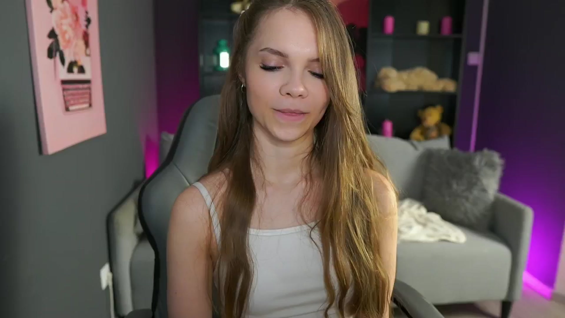 Gallery image thumbnail from Natasha_Malk's myfreecams stream on, 04/17/2024, 17:54 image 12 of 20