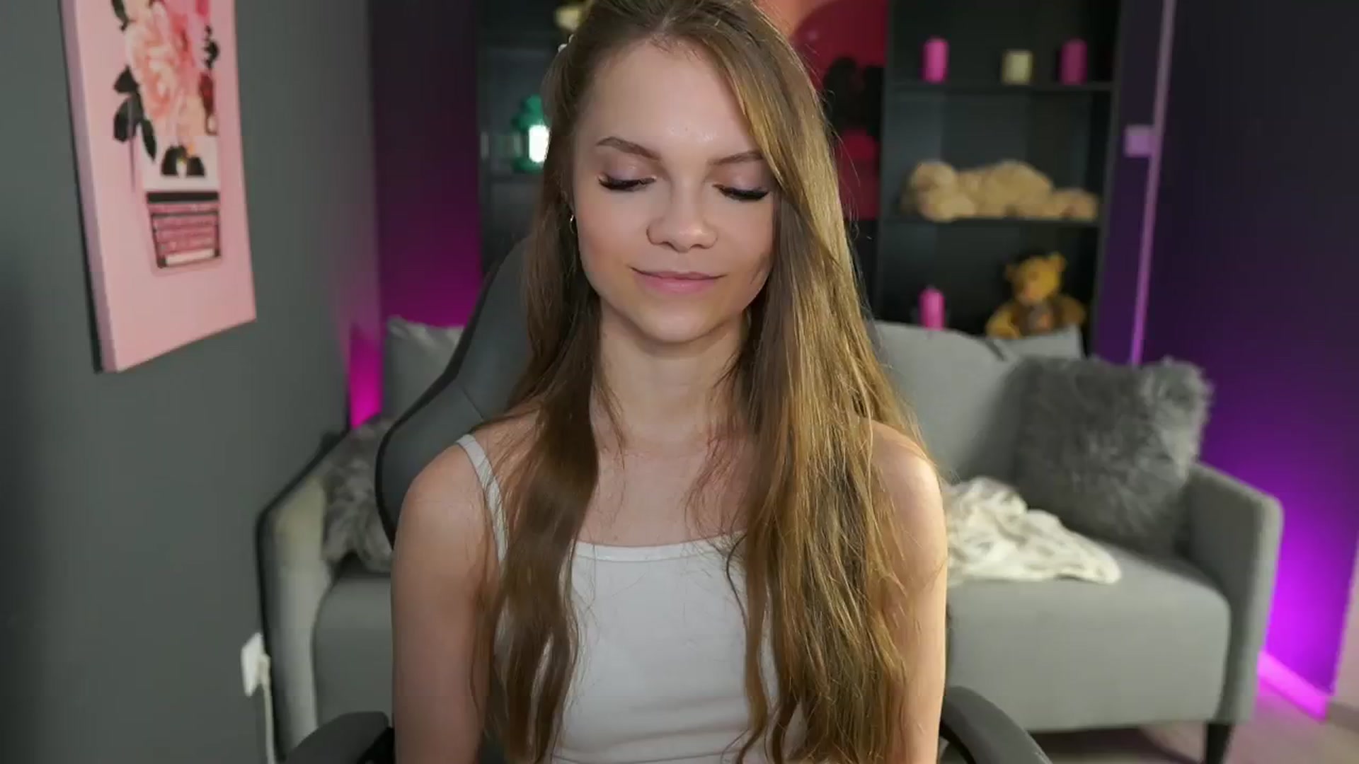 Gallery image thumbnail from Natasha_Malk's myfreecams stream on, 04/17/2024, 17:54 image 15 of 20