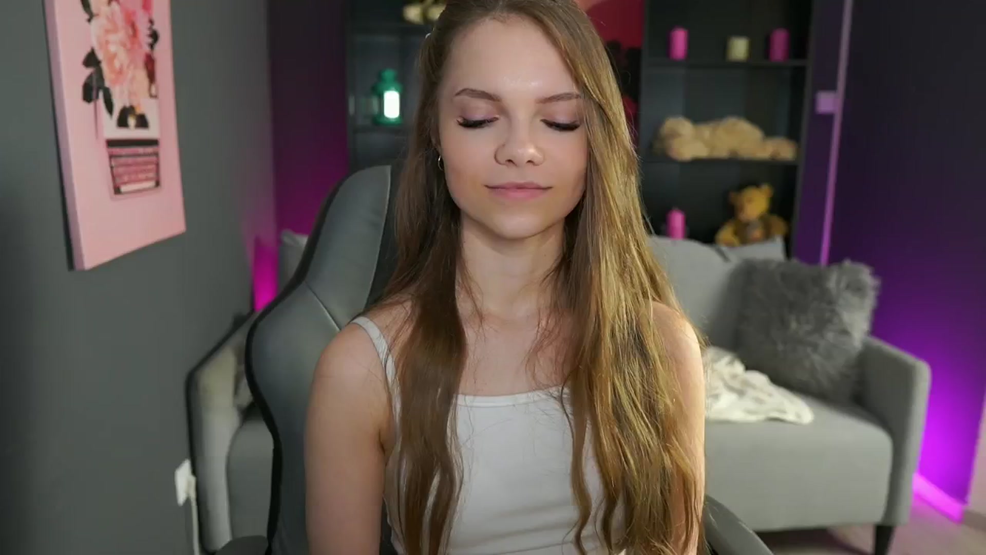 Gallery image thumbnail from Natasha_Malk's myfreecams stream on, 04/17/2024, 17:54 image 16 of 20