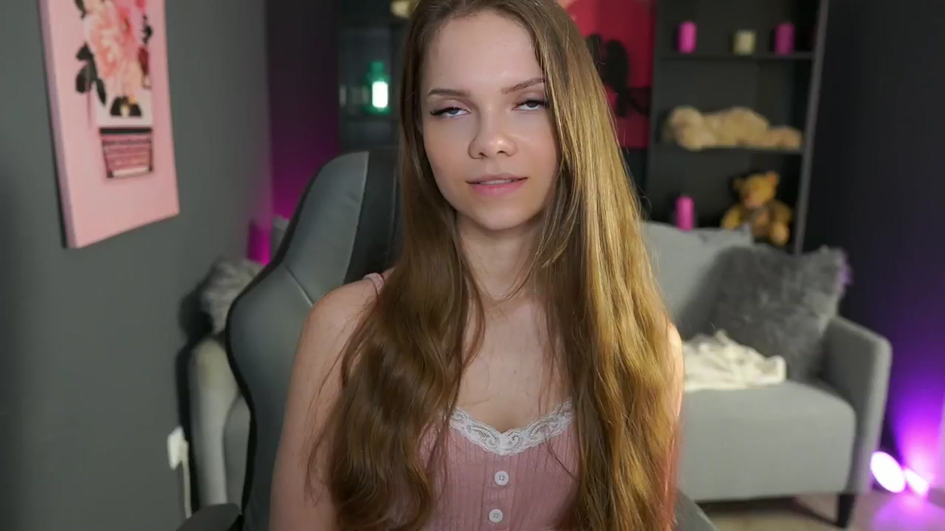 Gallery image thumbnail from Natasha_Malk's myfreecams stream on, 04/19/2024, 16:54 image 7 of 20