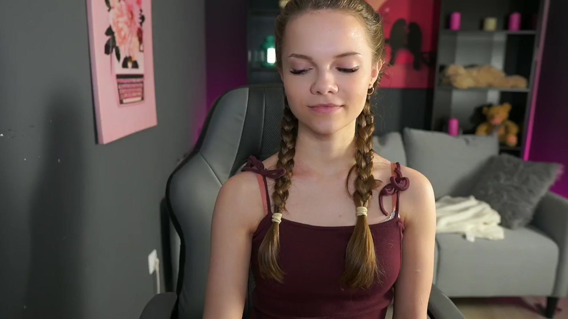 Gallery image thumbnail from Natasha_Malk's myfreecams stream on, 04/21/2024, 15:24 image 13 of 20