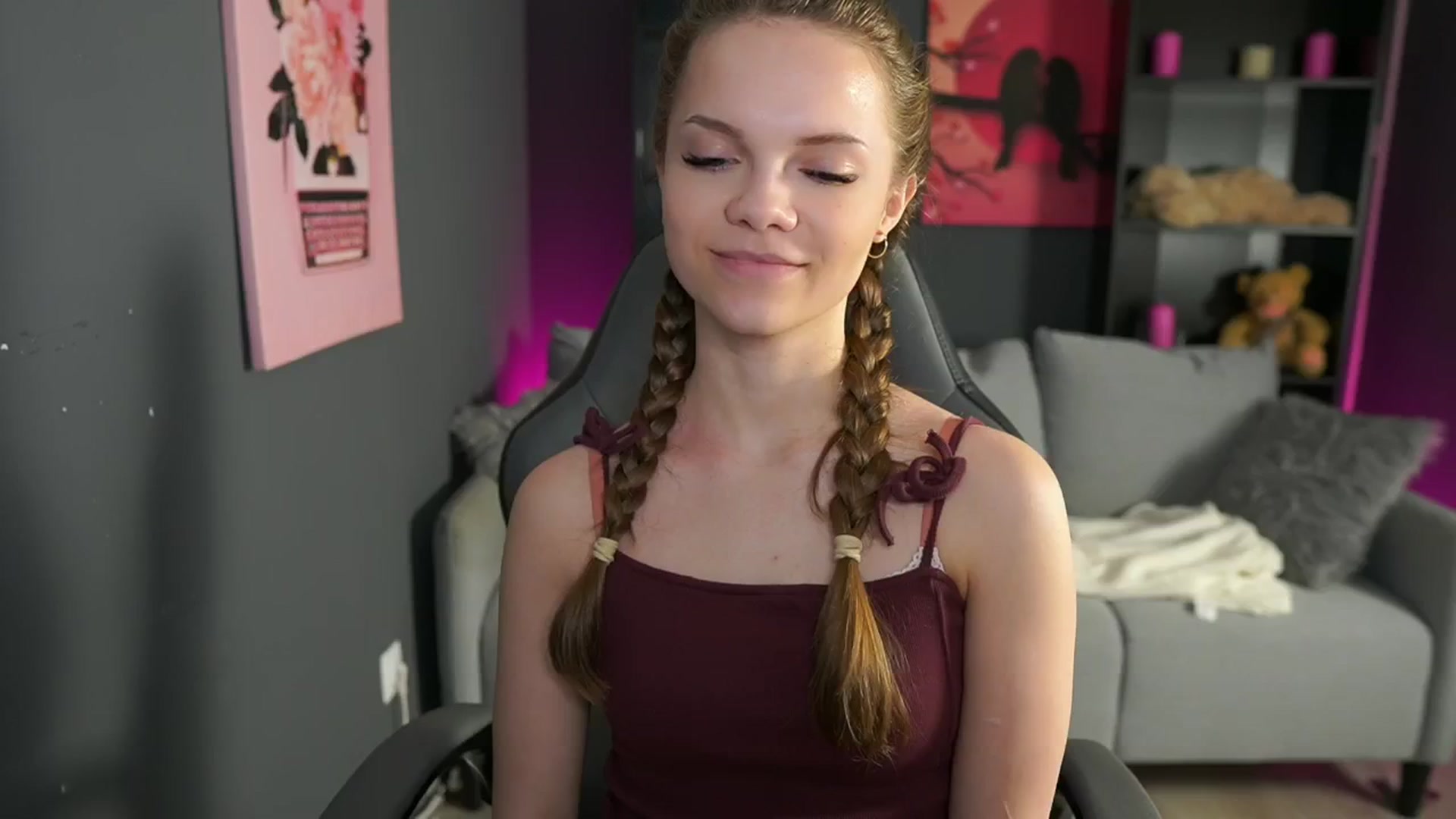 Gallery image thumbnail from Natasha_Malk's myfreecams stream on, 04/21/2024, 15:24 image 9 of 20
