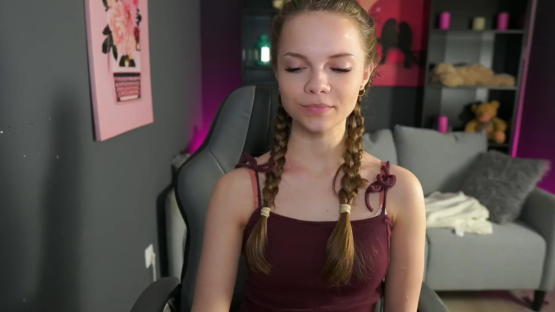 Gallery image thumbnail from Natasha_Malk's myfreecams stream on, 04/21/2024, 15:24 image 12 of 20