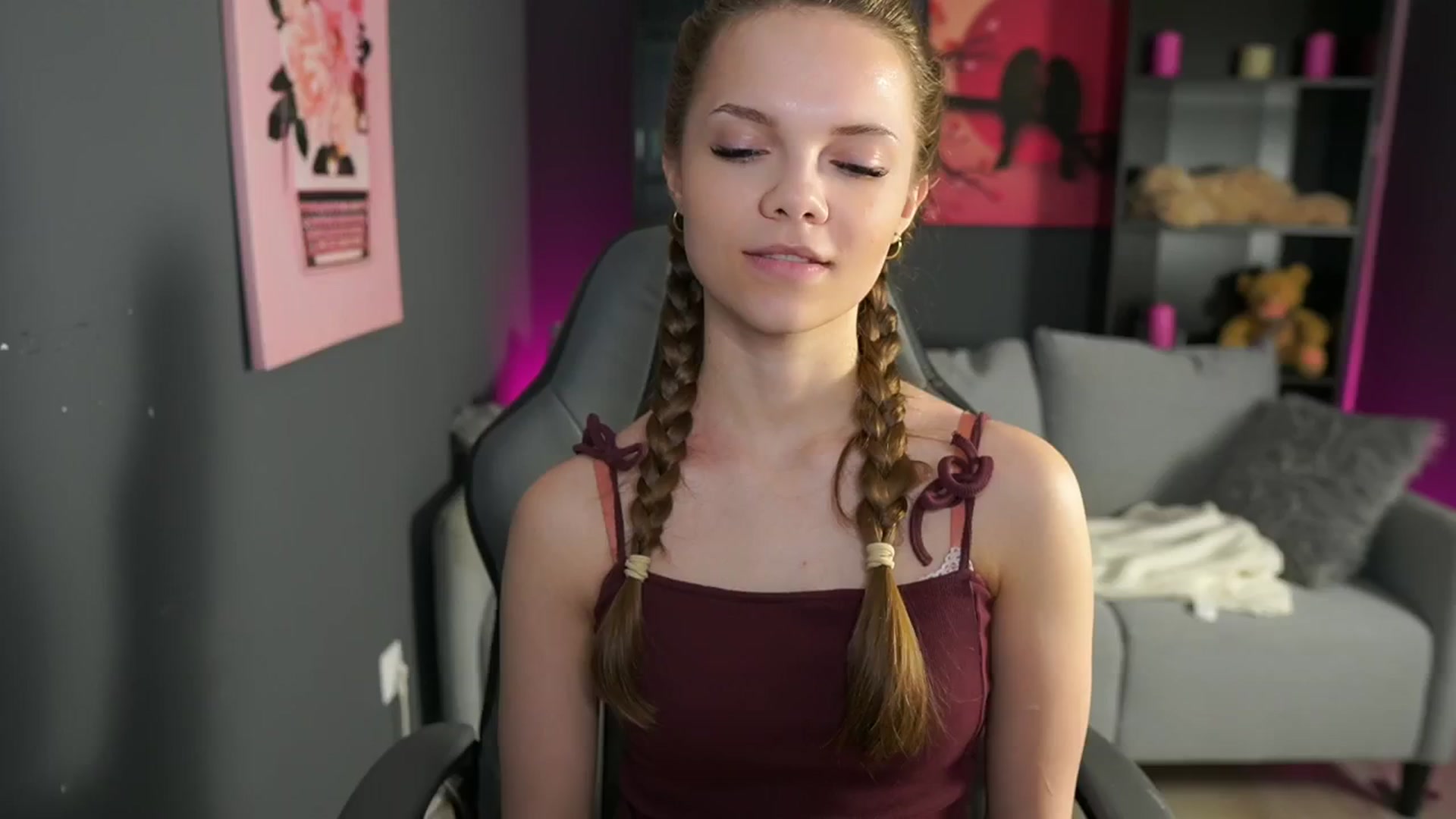 Gallery image thumbnail from Natasha_Malk's myfreecams stream on, 04/21/2024, 15:24 image 16 of 20