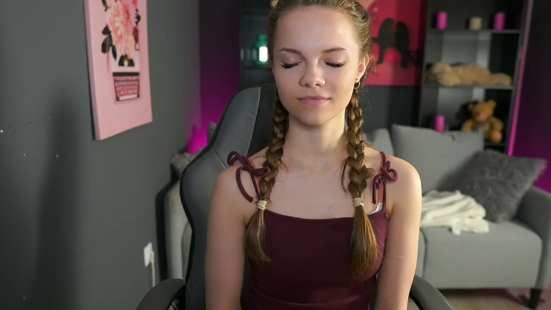 Gallery image thumbnail from Natasha_Malk's myfreecams stream on, 04/21/2024, 18:10 image 10 of 20