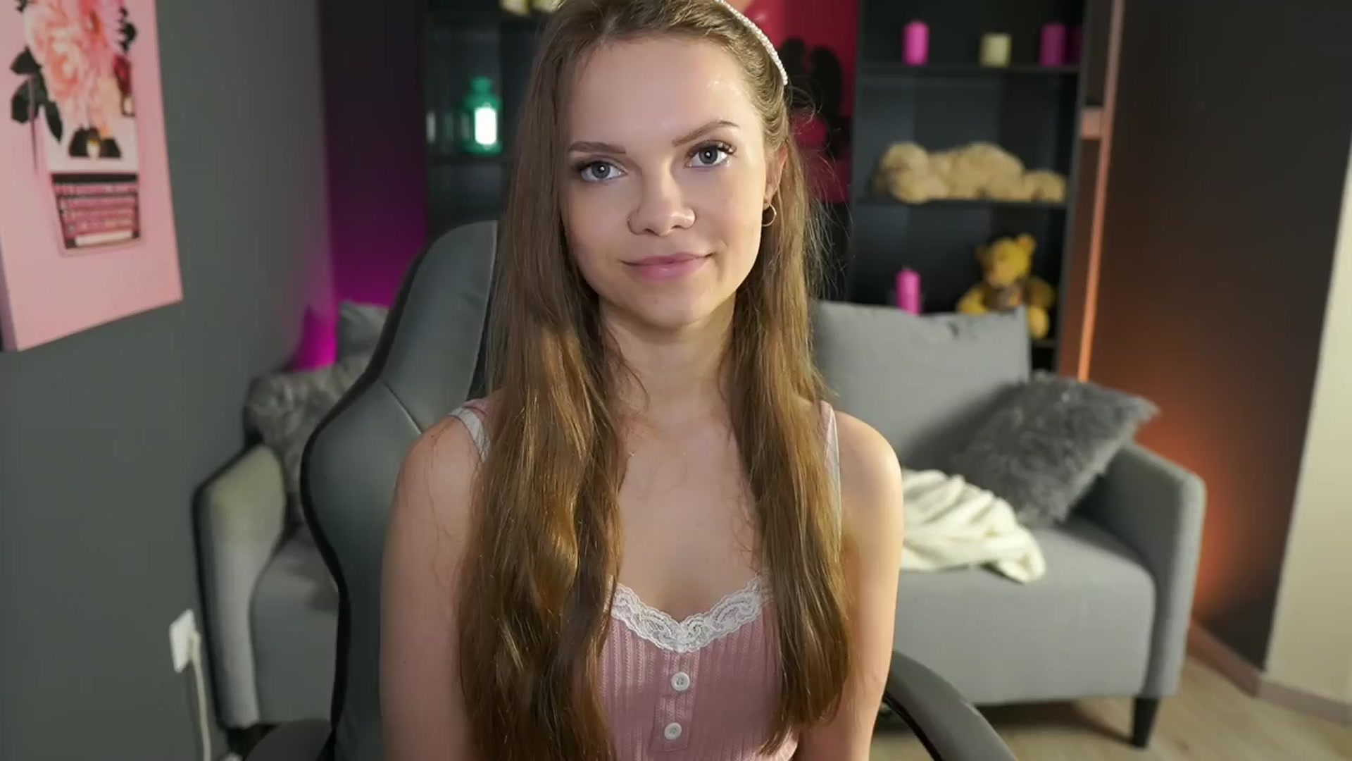 Gallery image thumbnail from Natasha_Malk's myfreecams stream on, 04/25/2024, 12:18 image 1 of 20