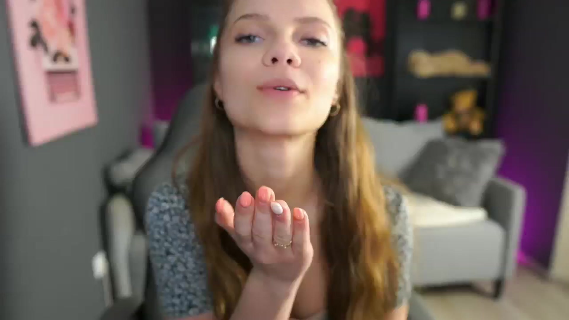 Gallery image thumbnail from Natasha_Malk's myfreecams stream on, 04/27/2024, 11:36 image 10 of 20