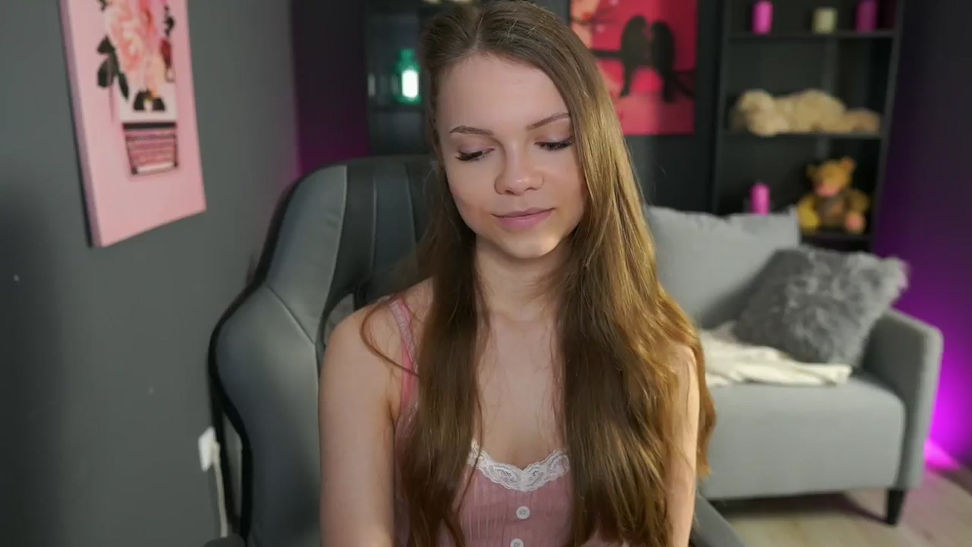 Gallery image thumbnail from Natasha_Malk's myfreecams stream on, 04/28/2024, 11:16 image 20 of 20