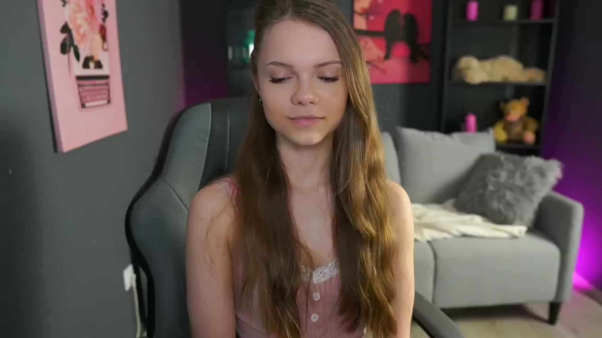 Gallery image thumbnail from Natasha_Malk's myfreecams stream on, 04/28/2024, 14:38 image 1 of 20